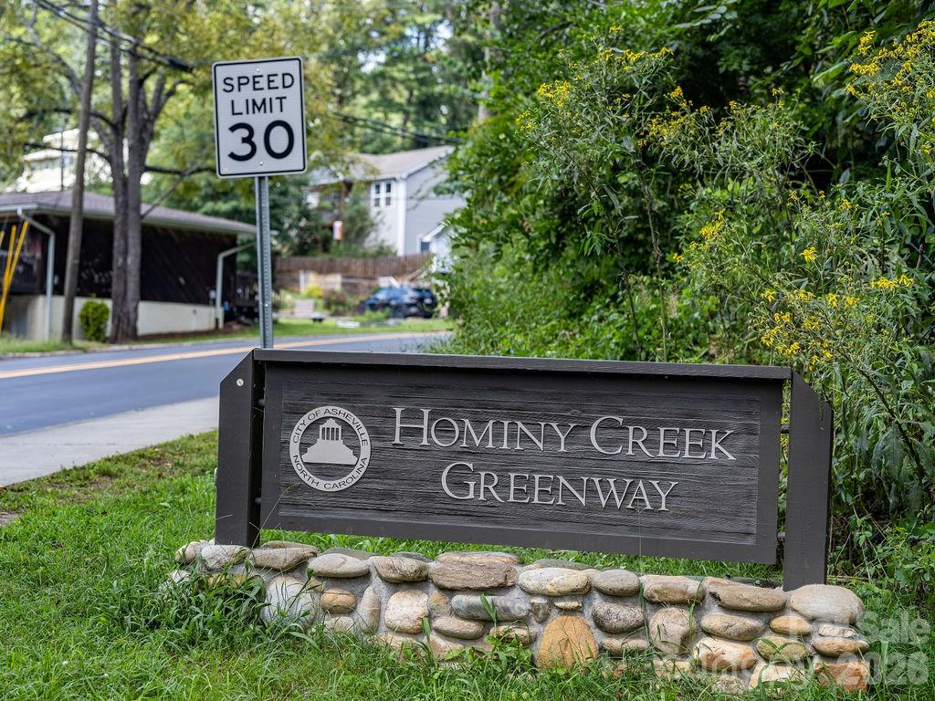 462 Sand Hill Road — Asheville