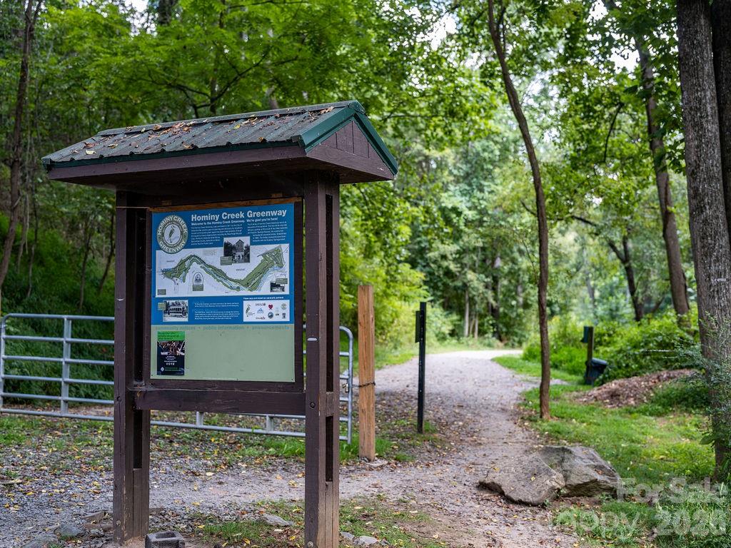 462 Sand Hill Road — Asheville