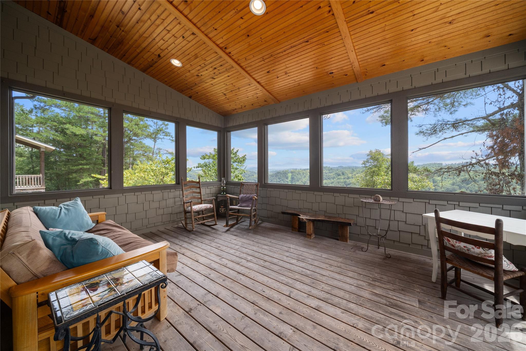 712 Frank Rector Road — Marshall
