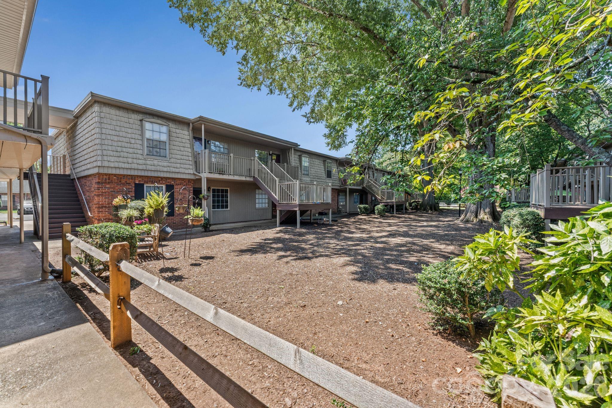 3822 Country Club Road #Unit #I — Winston Salem