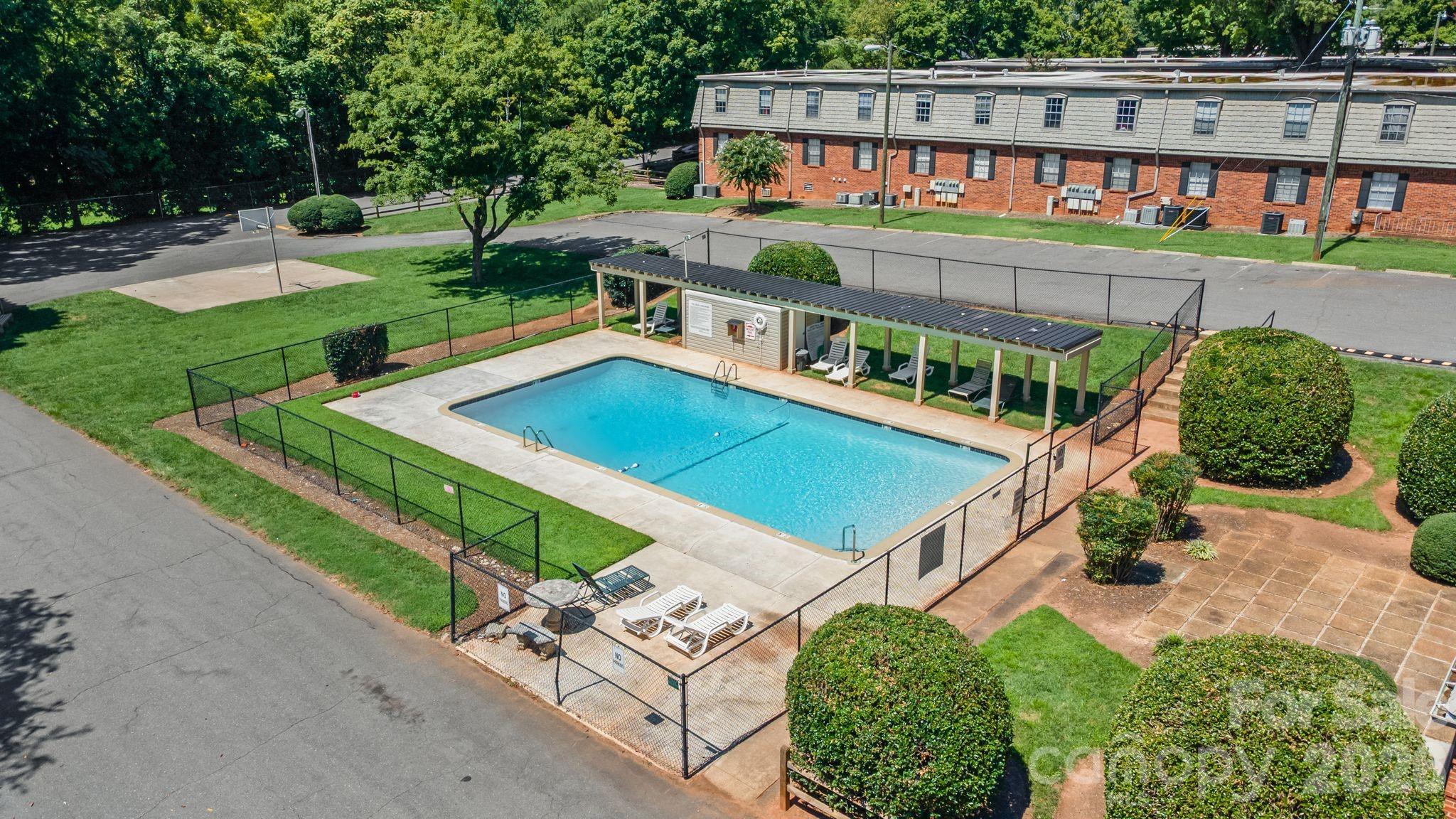 3822 Country Club Road #Unit #I — Winston Salem