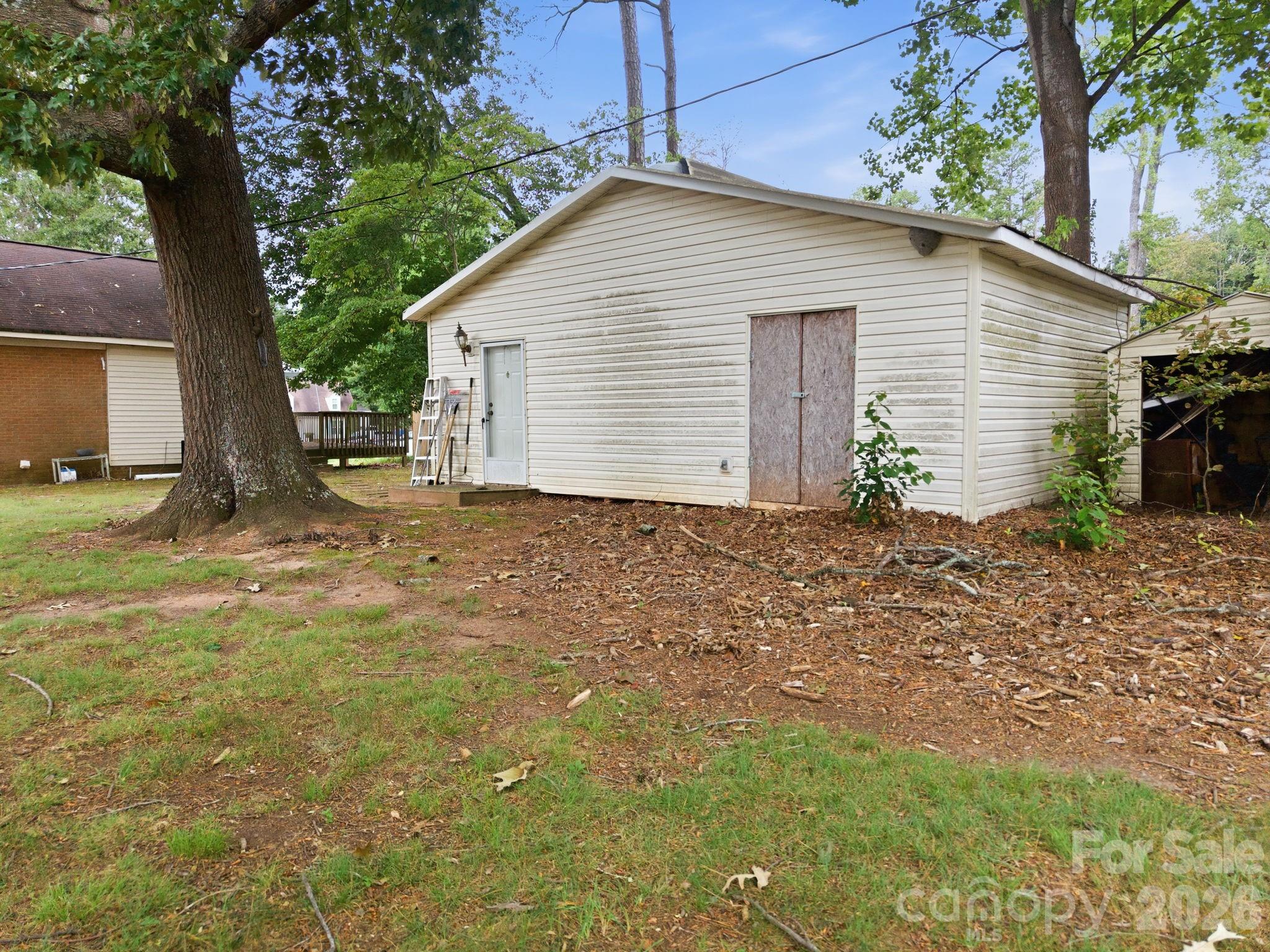 205 Pine Court — China Grove