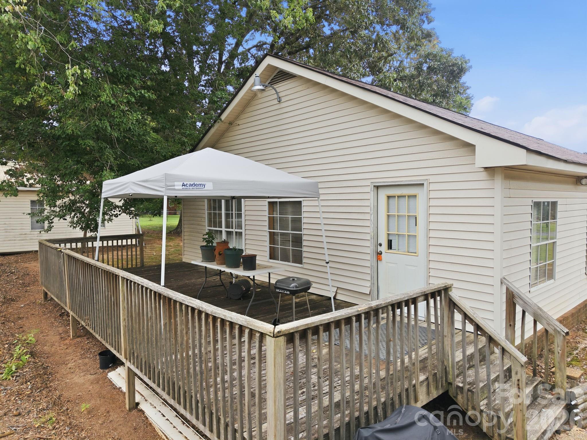 205 Pine Court — China Grove