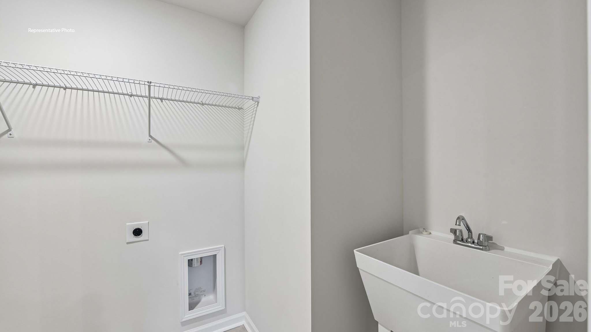 2863 Atwater Pond Circle — Denver