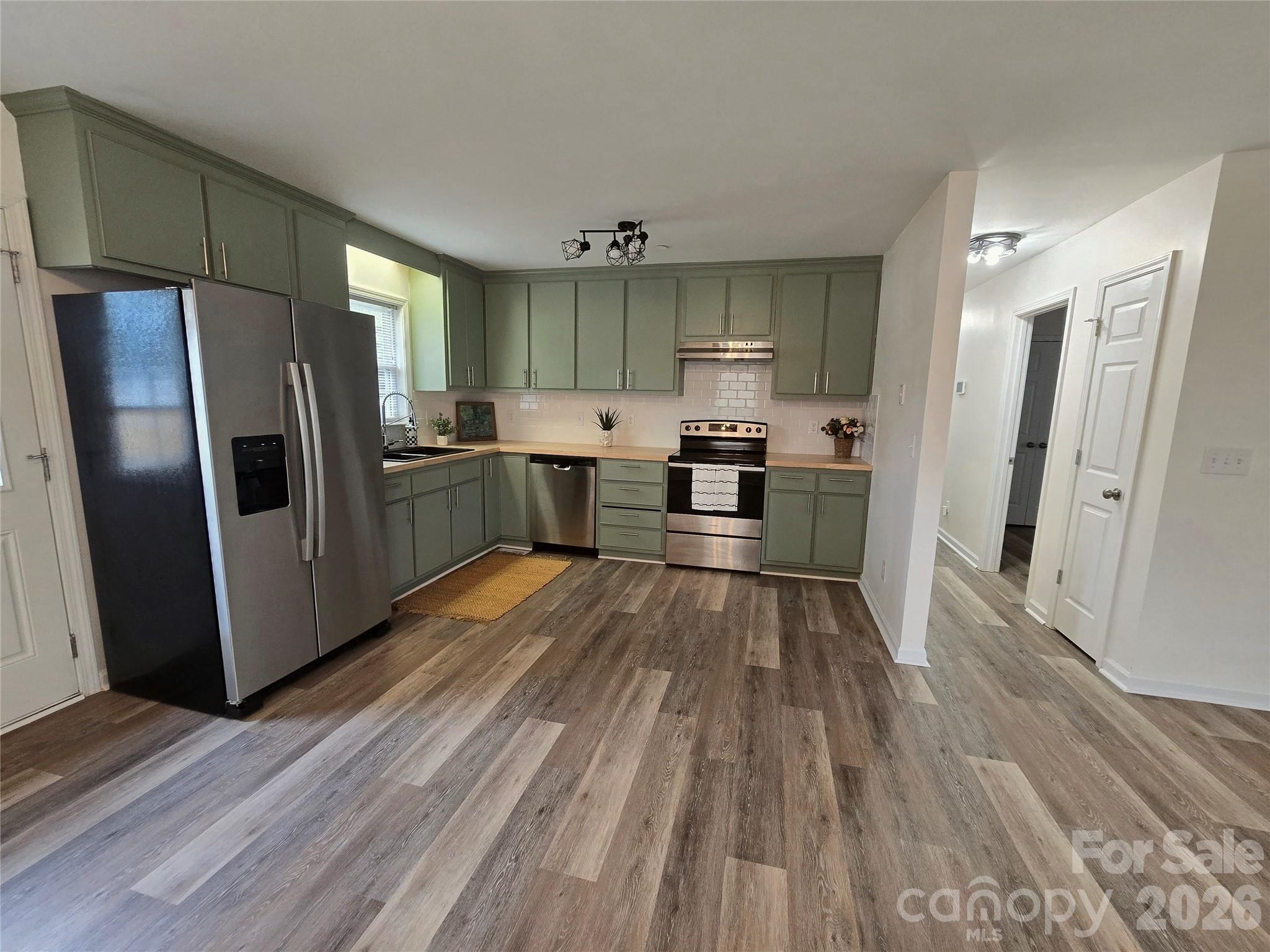 118 Oakwood Avenue — Salisbury