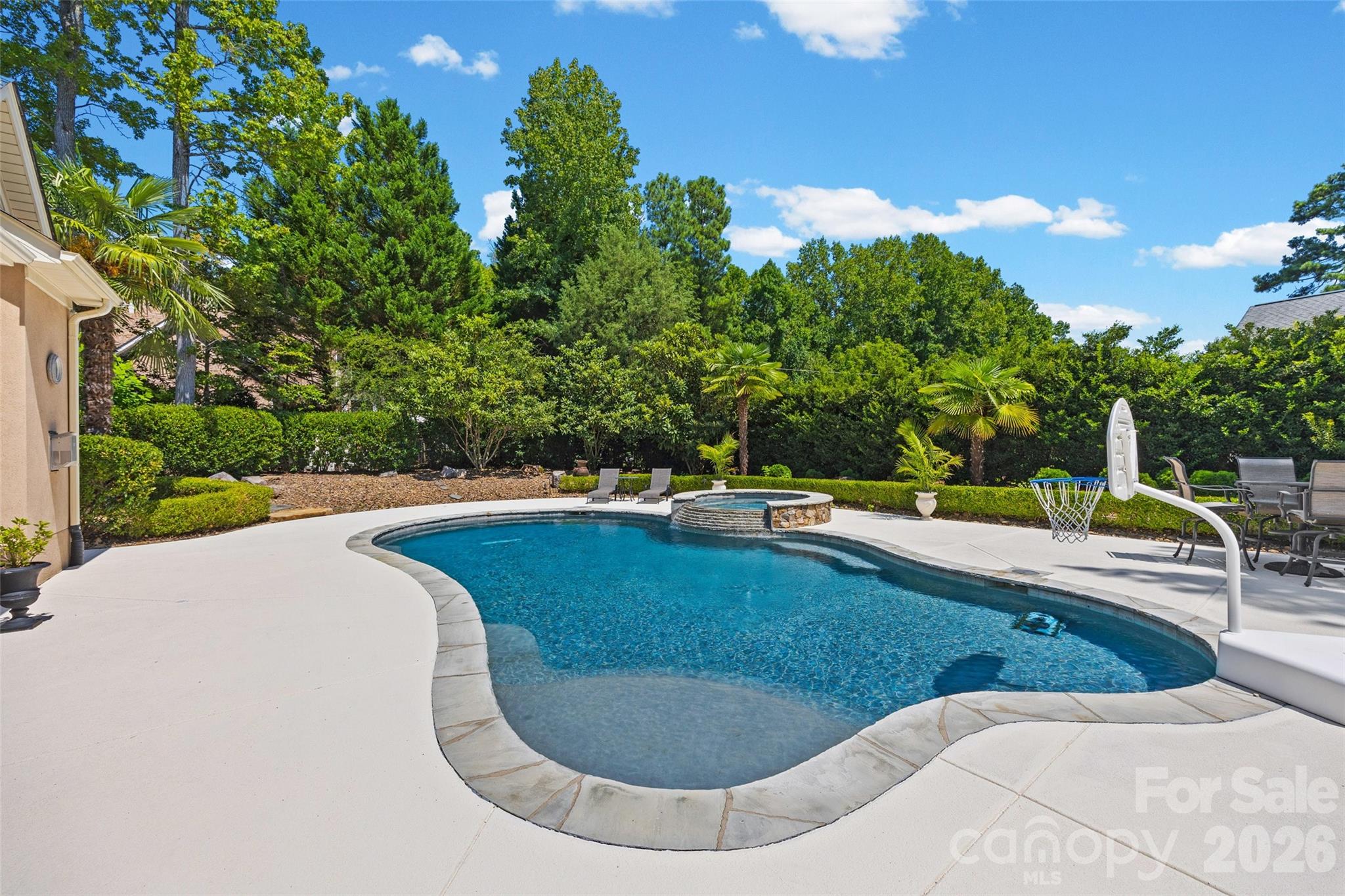 260 Indian Trail — Mooresville