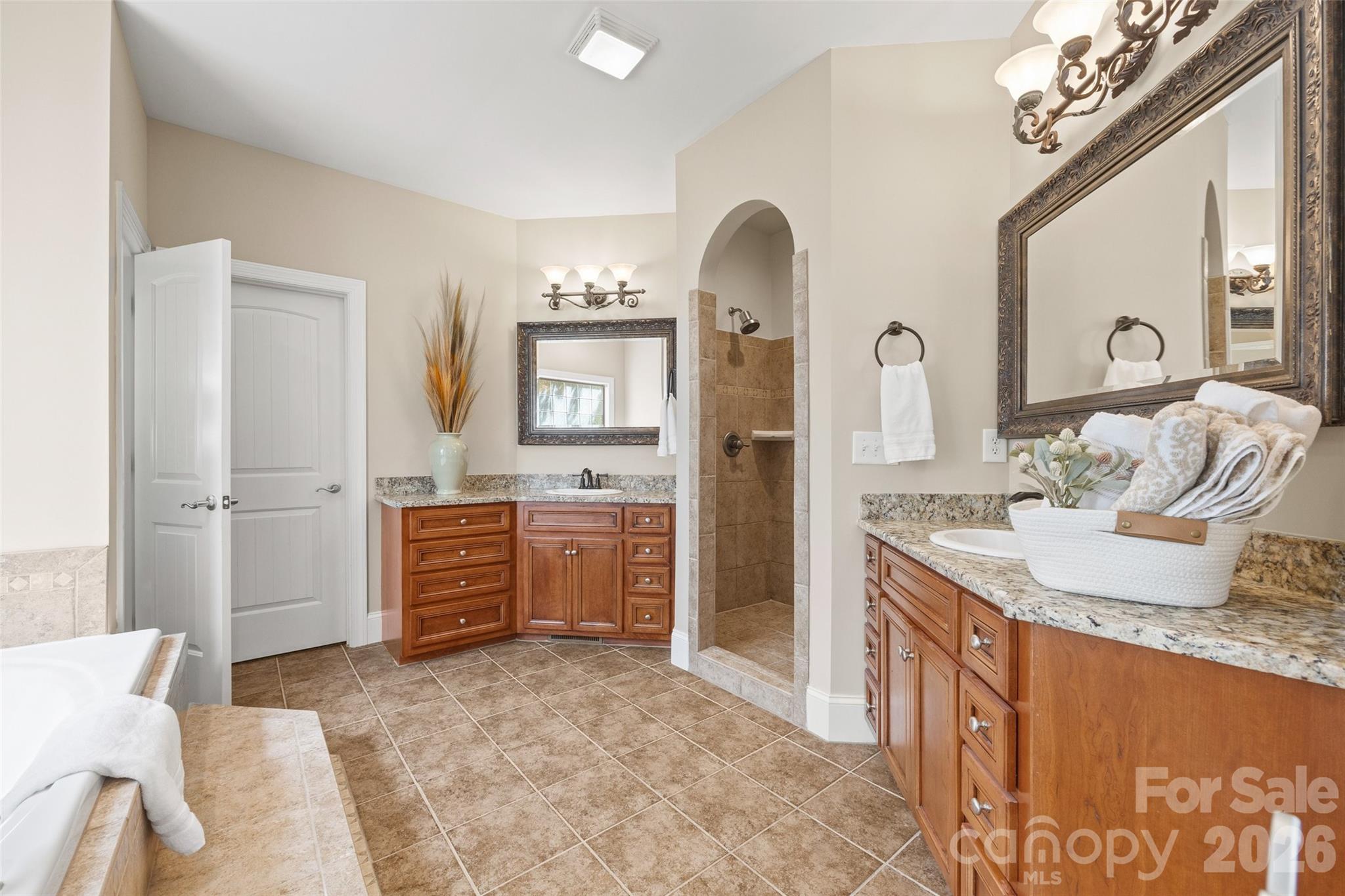 260 Indian Trail — Mooresville
