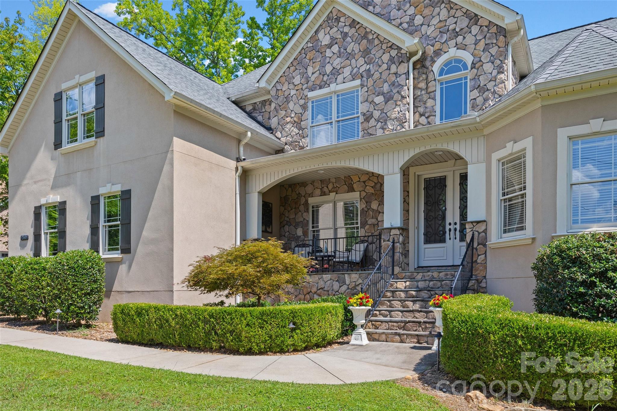 260 Indian Trail — Mooresville