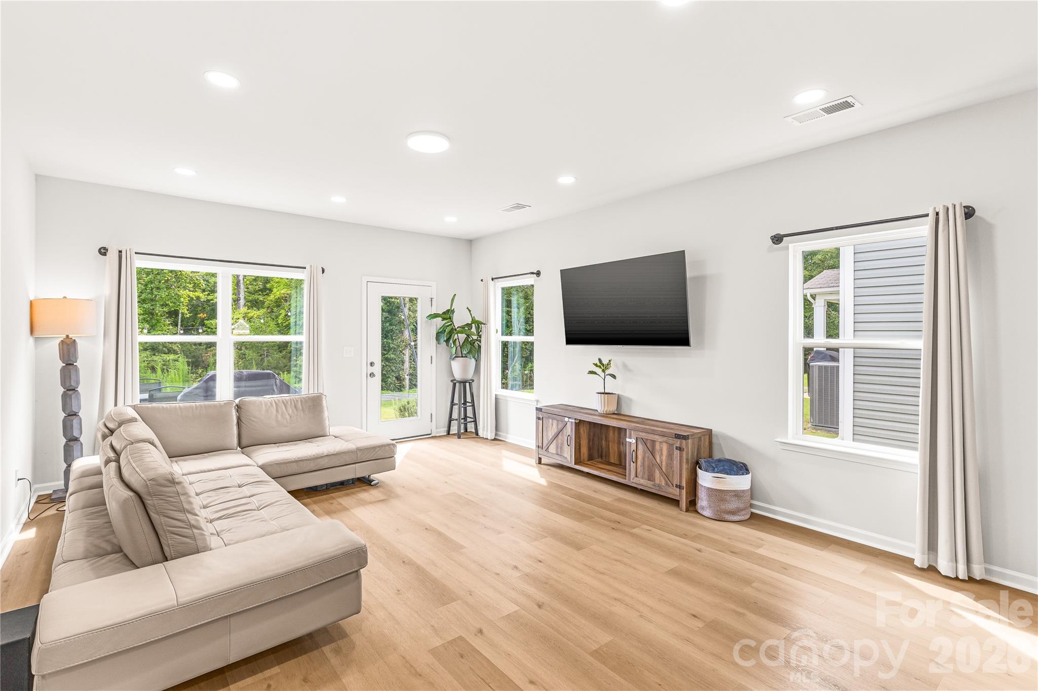 9022 Evercrisp Lane — Charlotte