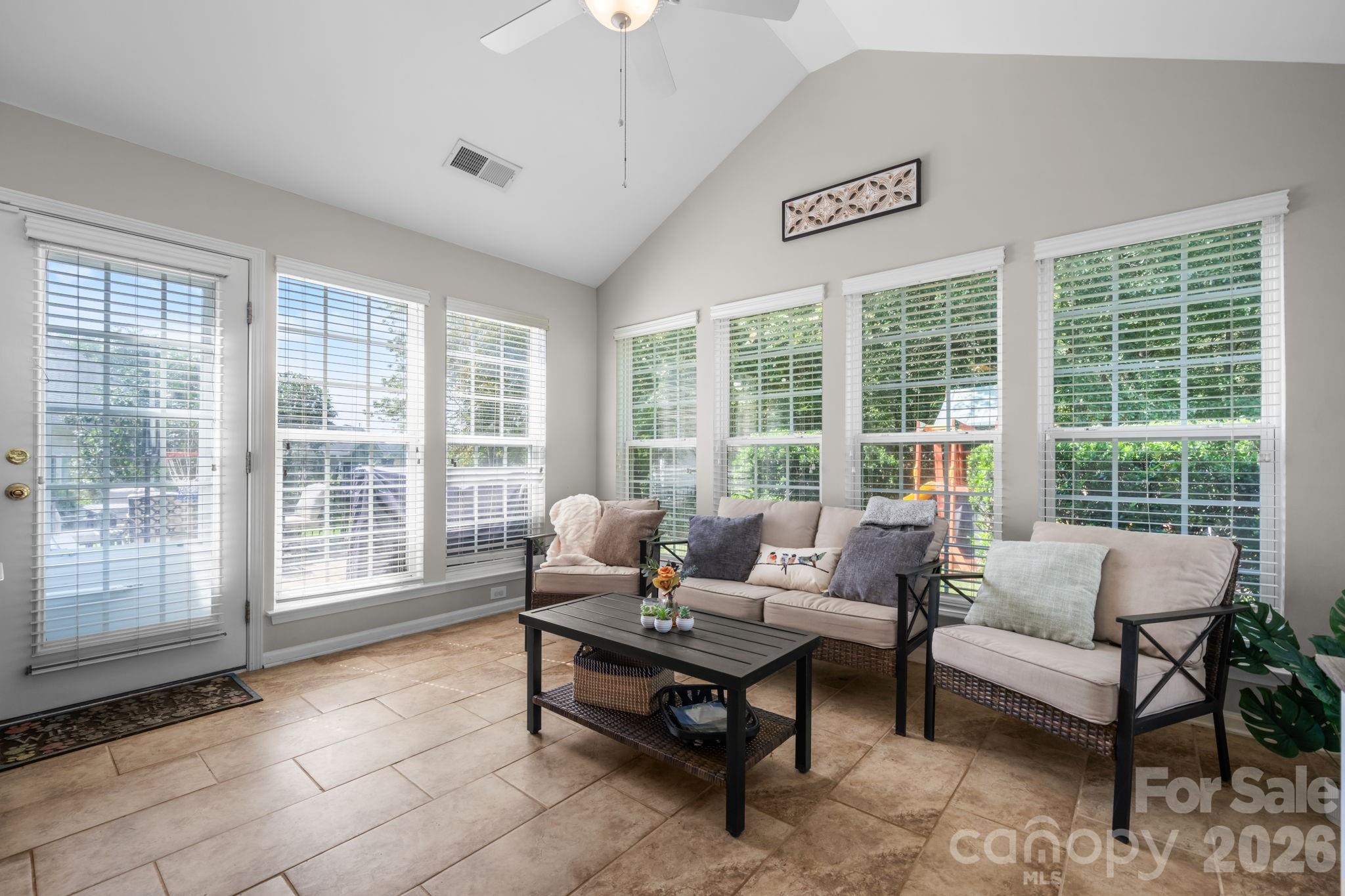 2413 Smith Cove Road — Denver