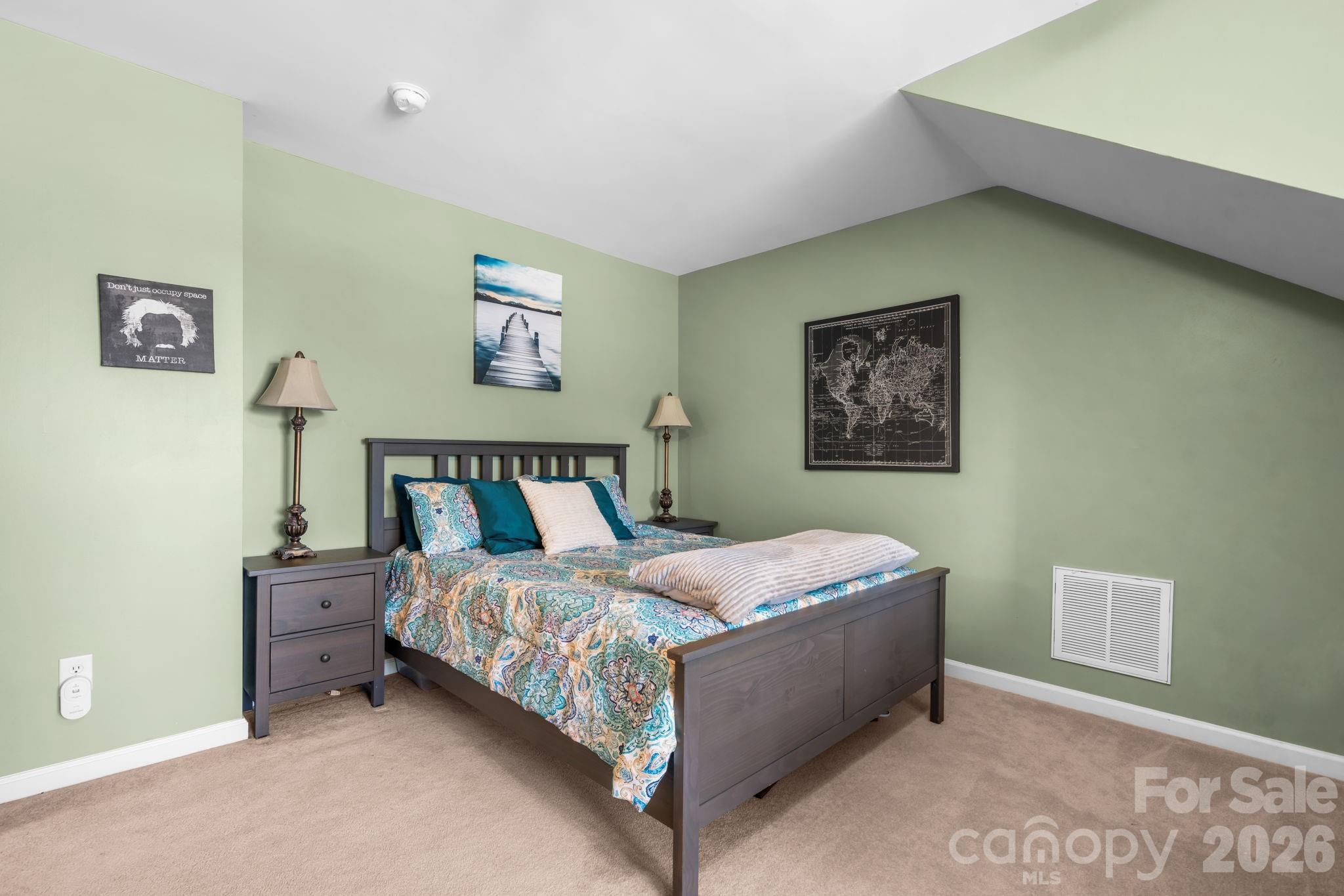 2413 Smith Cove Road — Denver