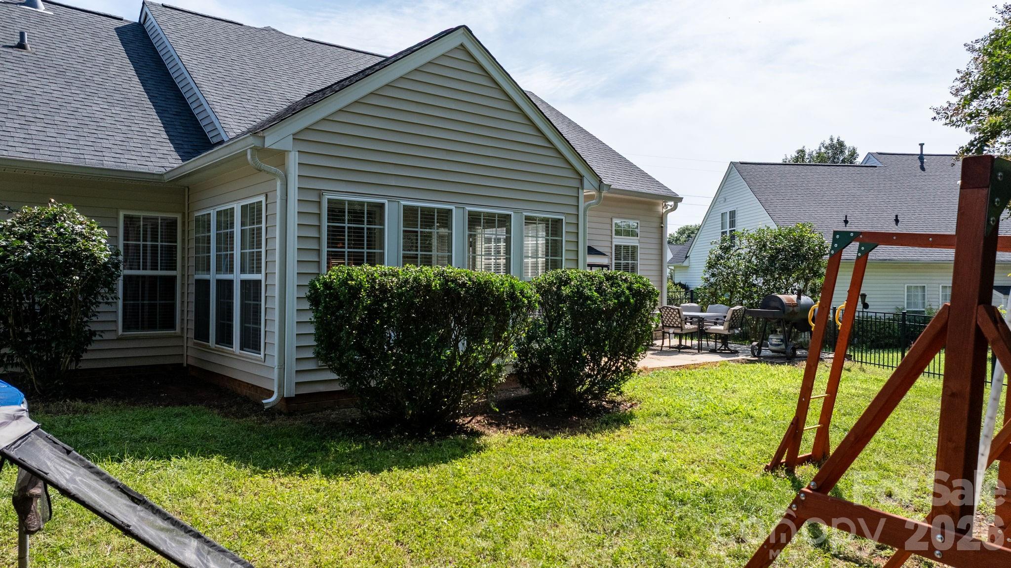 2413 Smith Cove Road — Denver