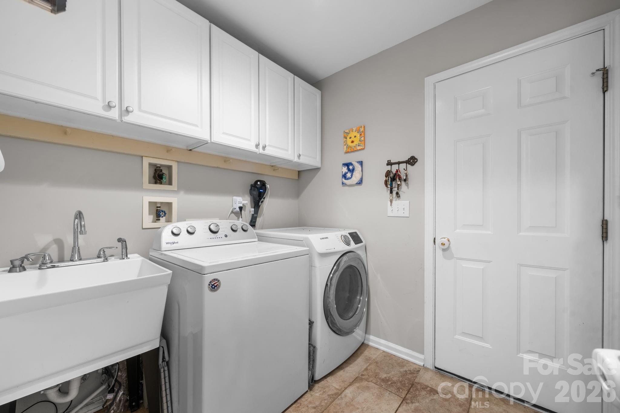 2413 Smith Cove Road — Denver