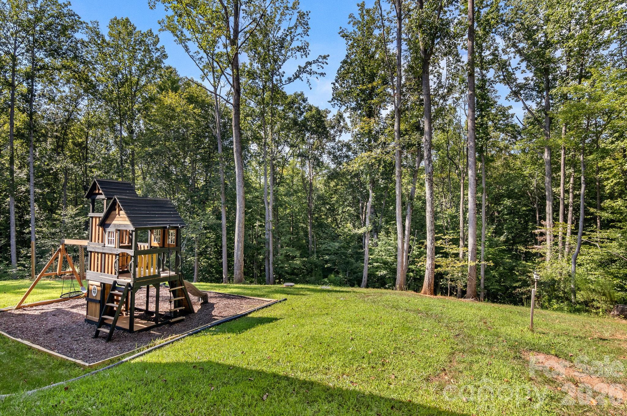 206 N Harbor Watch Drive — Statesville