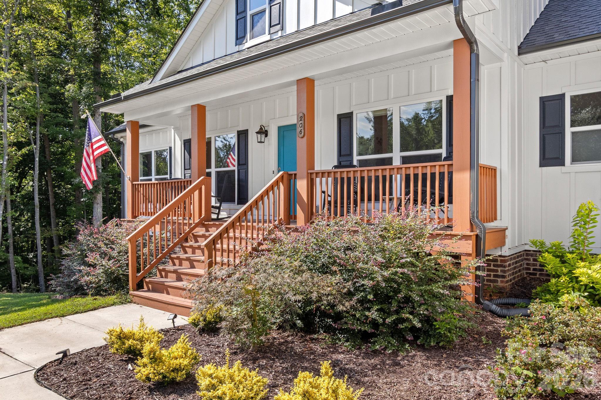 206 N Harbor Watch Drive — Statesville