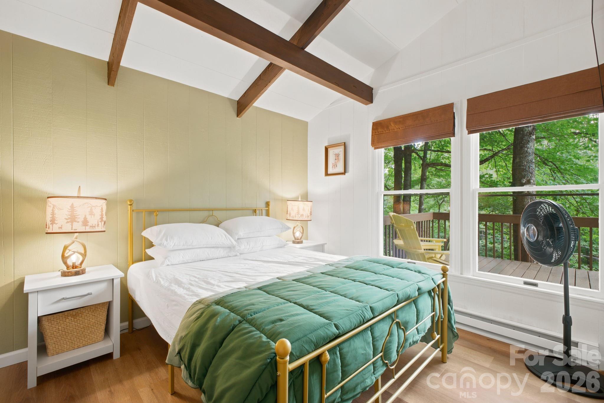 242 Charter Hills Road — Beech Mountain