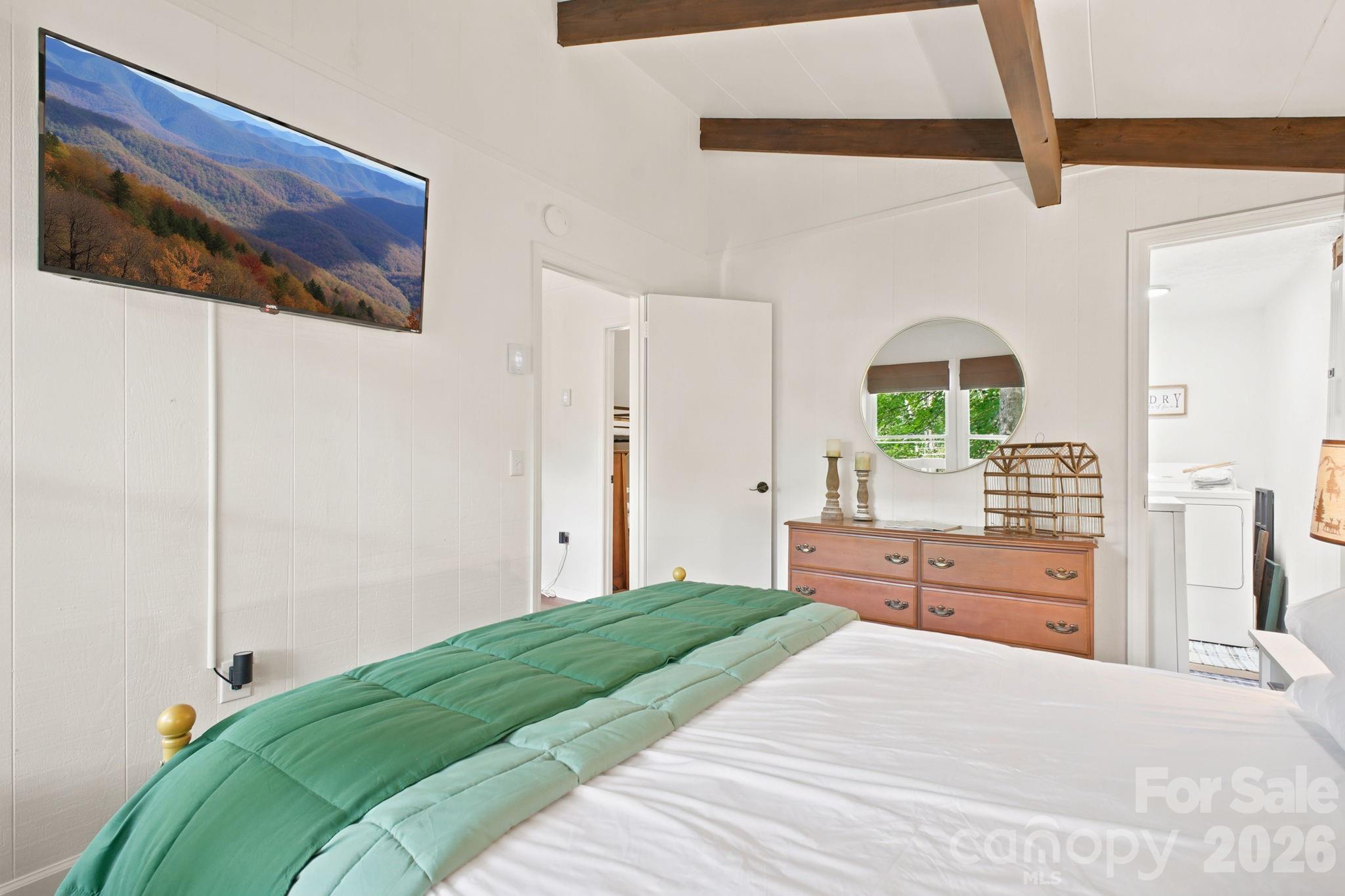 242 Charter Hills Road — Beech Mountain