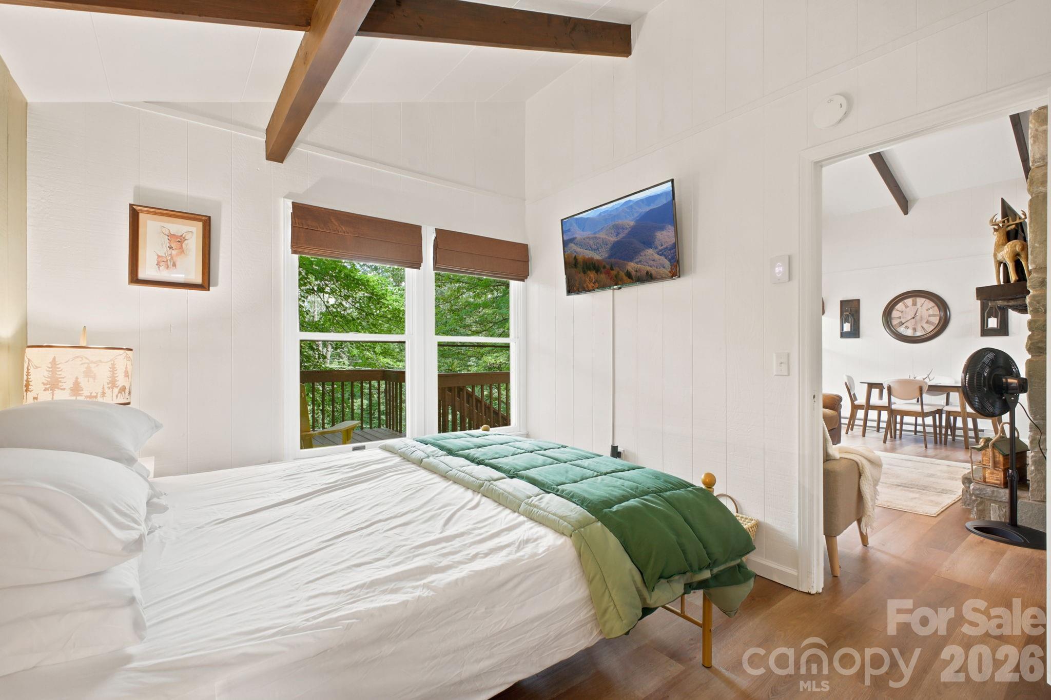 242 Charter Hills Road — Beech Mountain