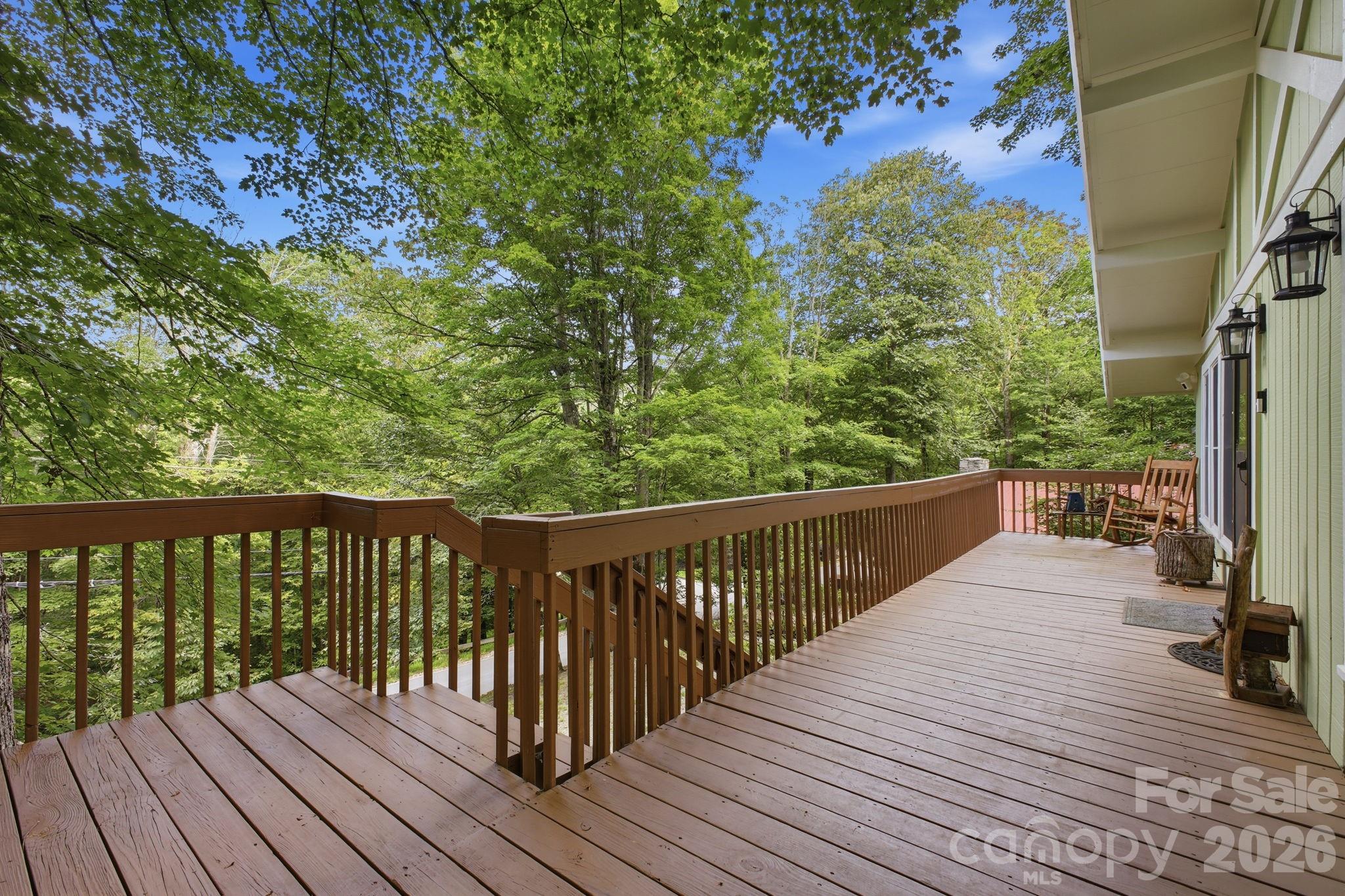 242 Charter Hills Road — Beech Mountain