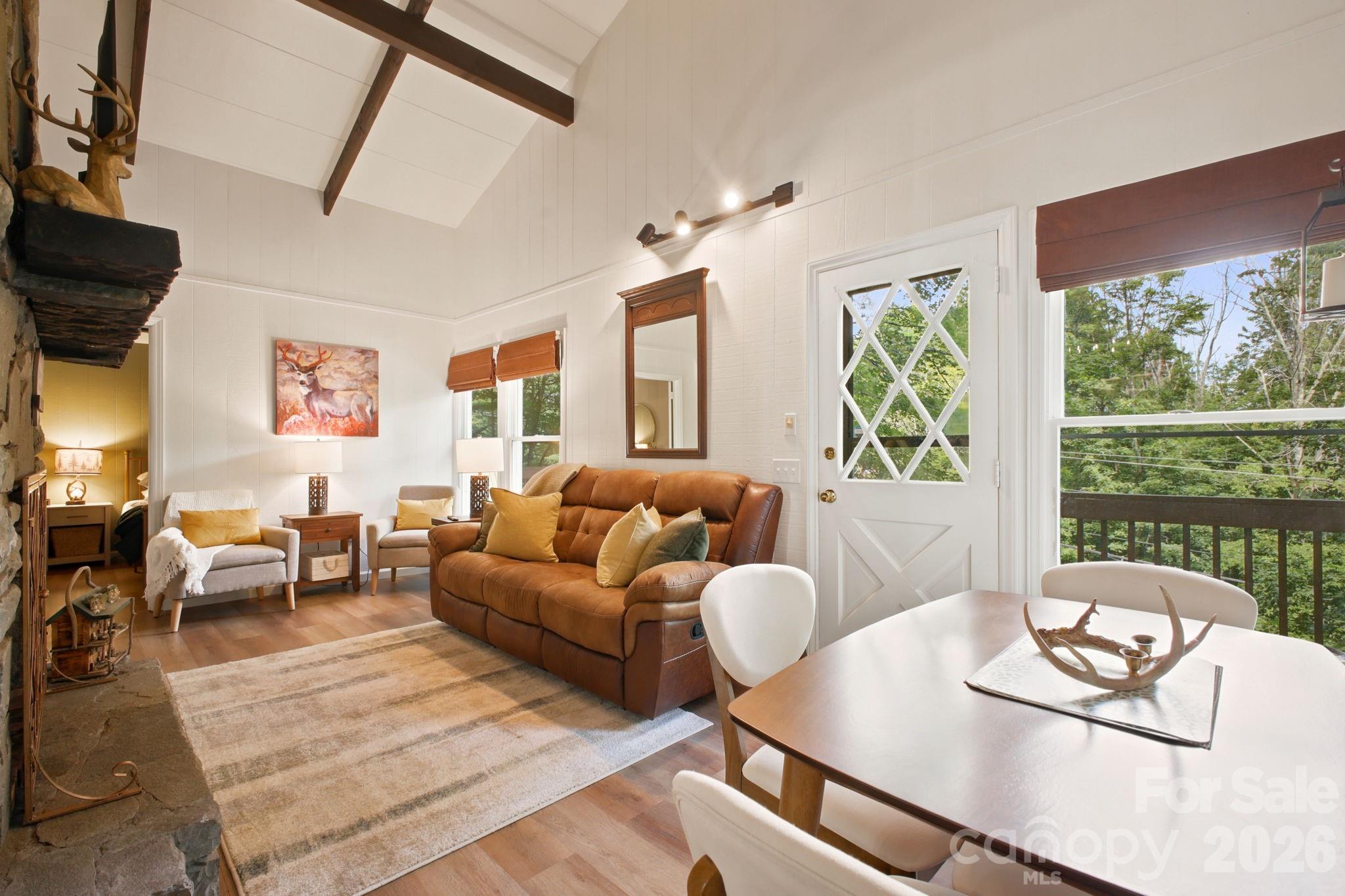 242 Charter Hills Road — Beech Mountain