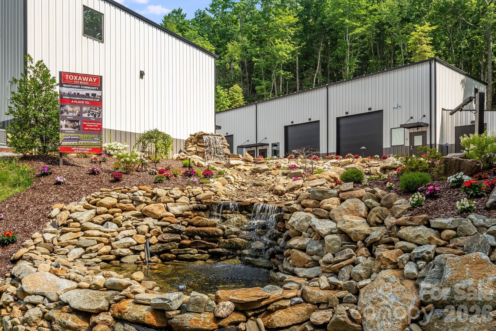 115 Speed Way #B — Lake Toxaway