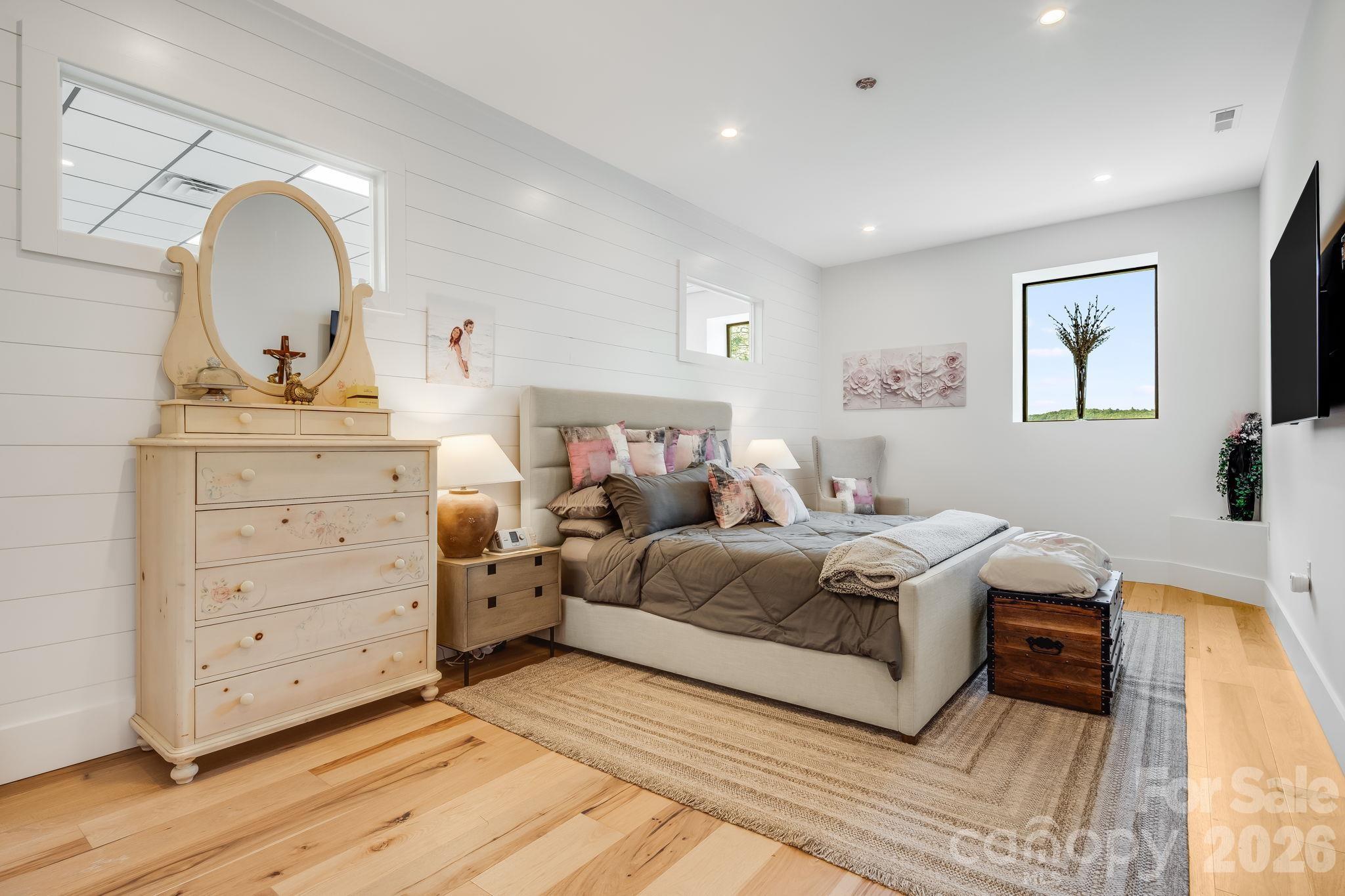 115 Speed Way #B — Lake Toxaway