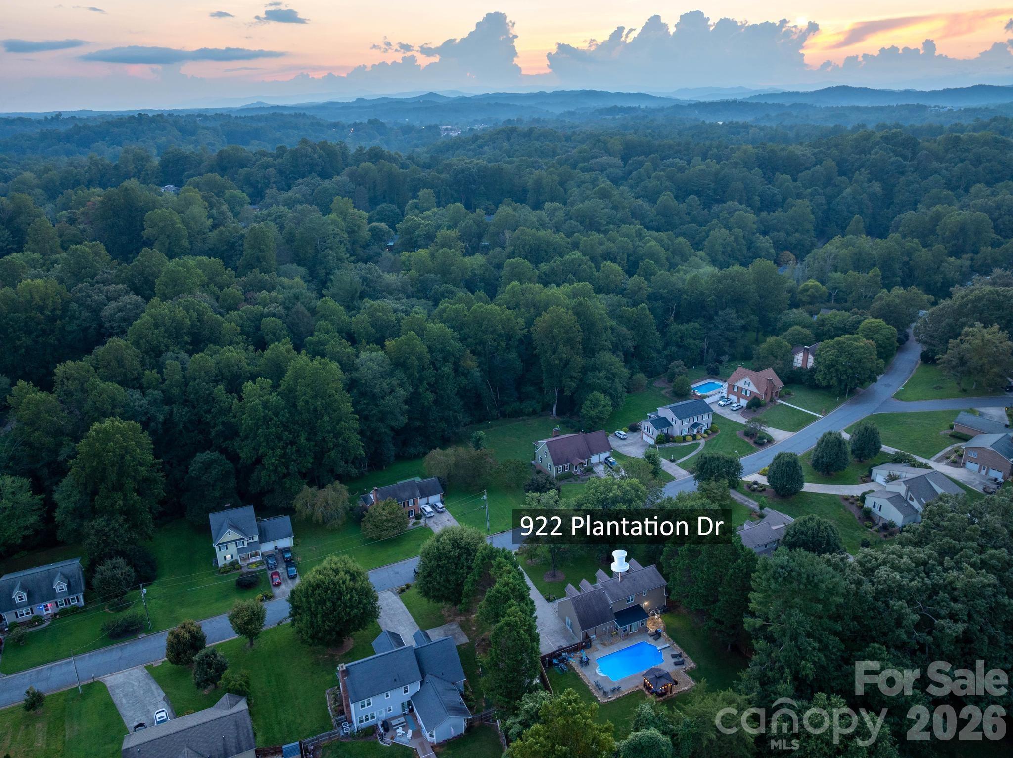 922 Plantation Drive — Lenoir