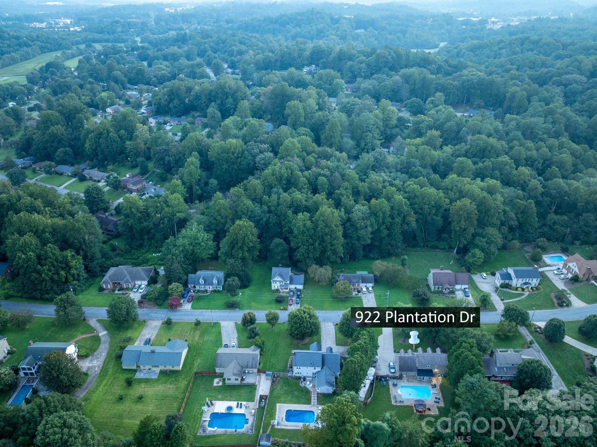 922 Plantation Drive — Lenoir