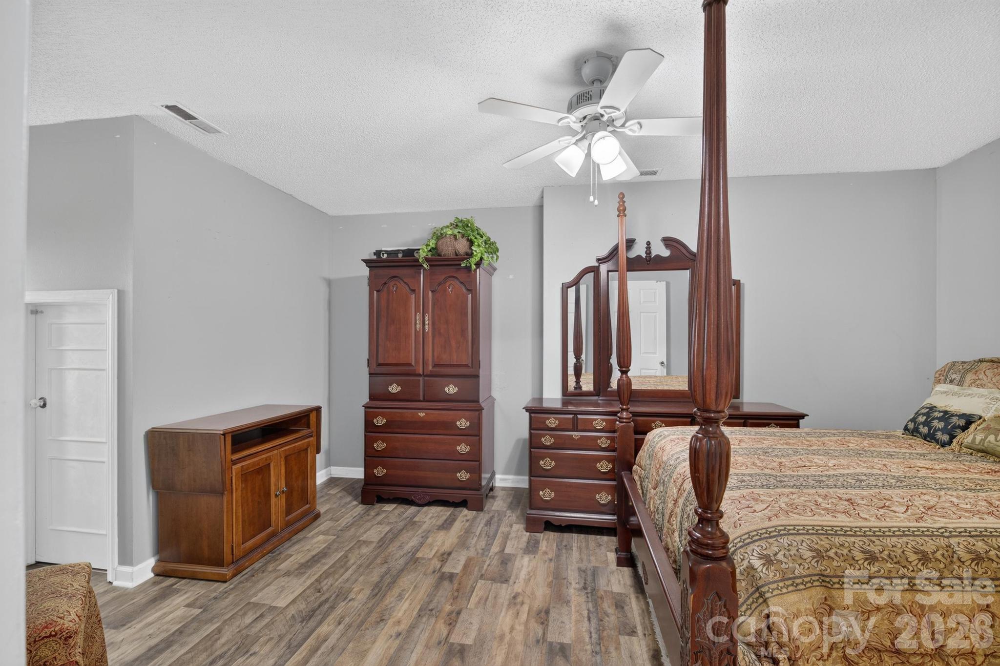922 Plantation Drive — Lenoir