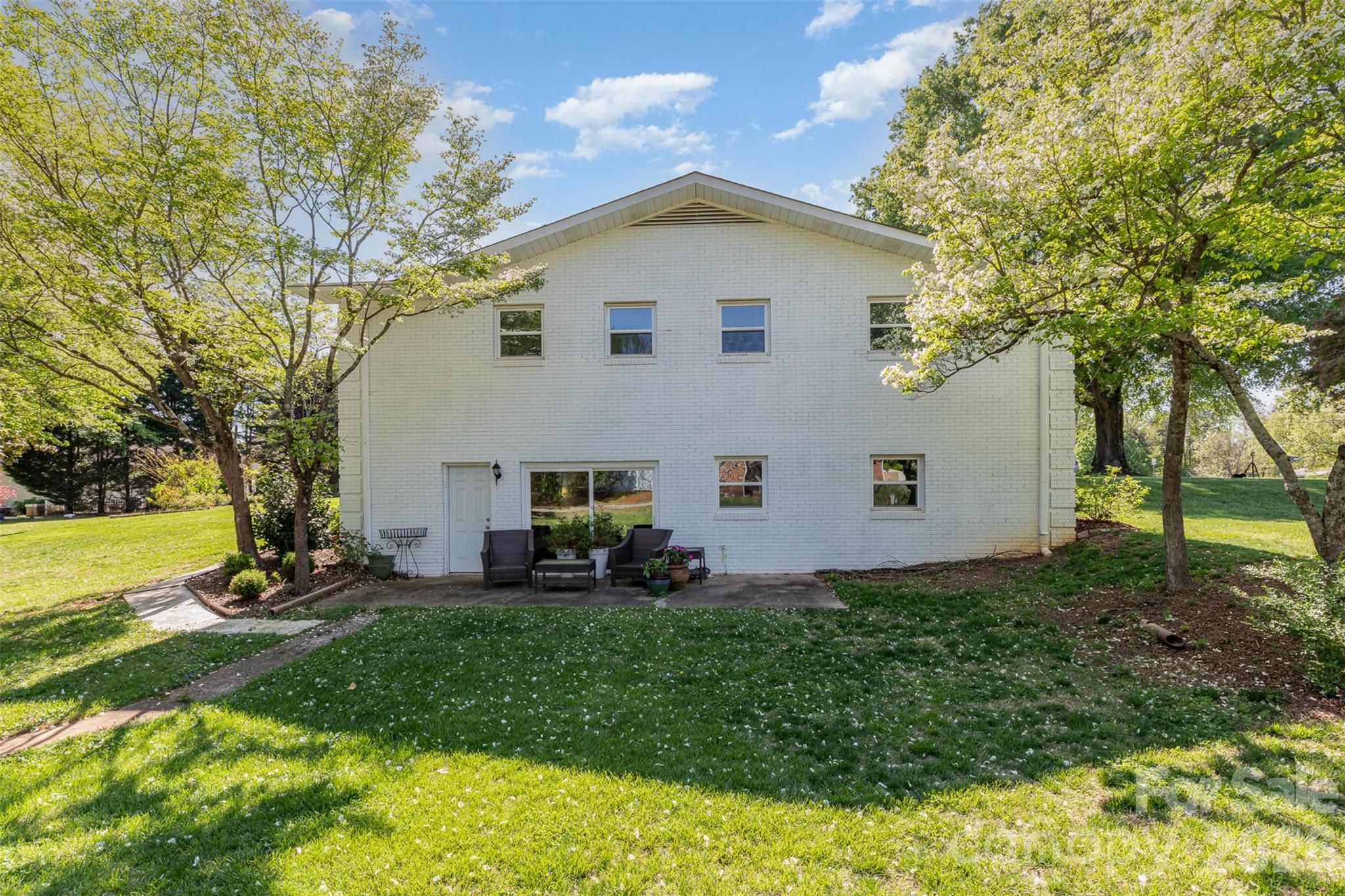 1041 Brawley School Road — Mooresville