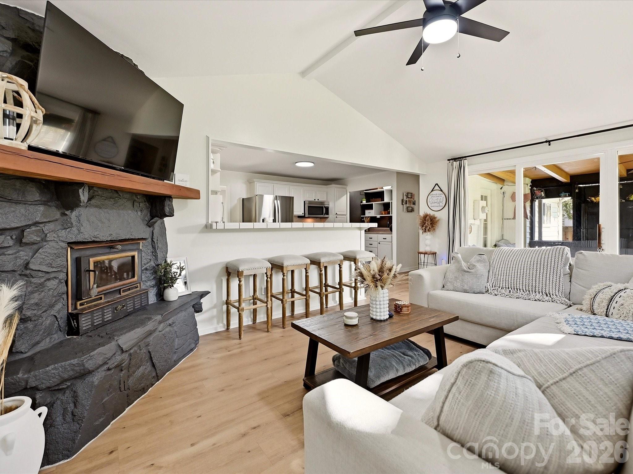 513 Paradise Circle — Belmont