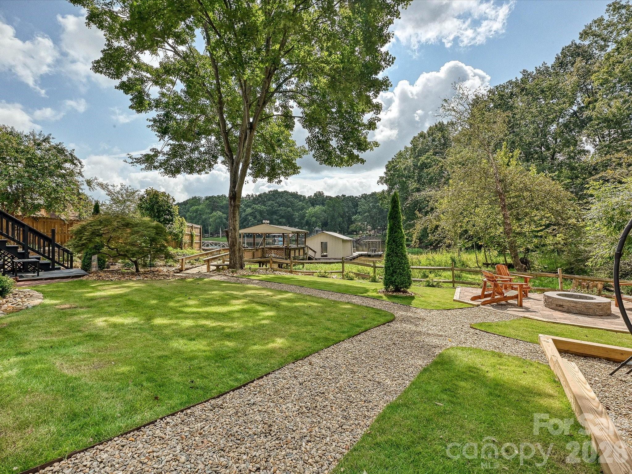 513 Paradise Circle — Belmont