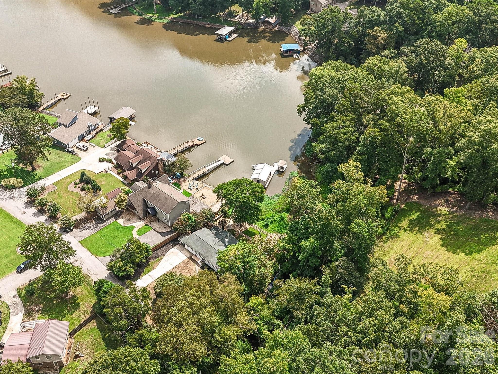513 Paradise Circle — Belmont