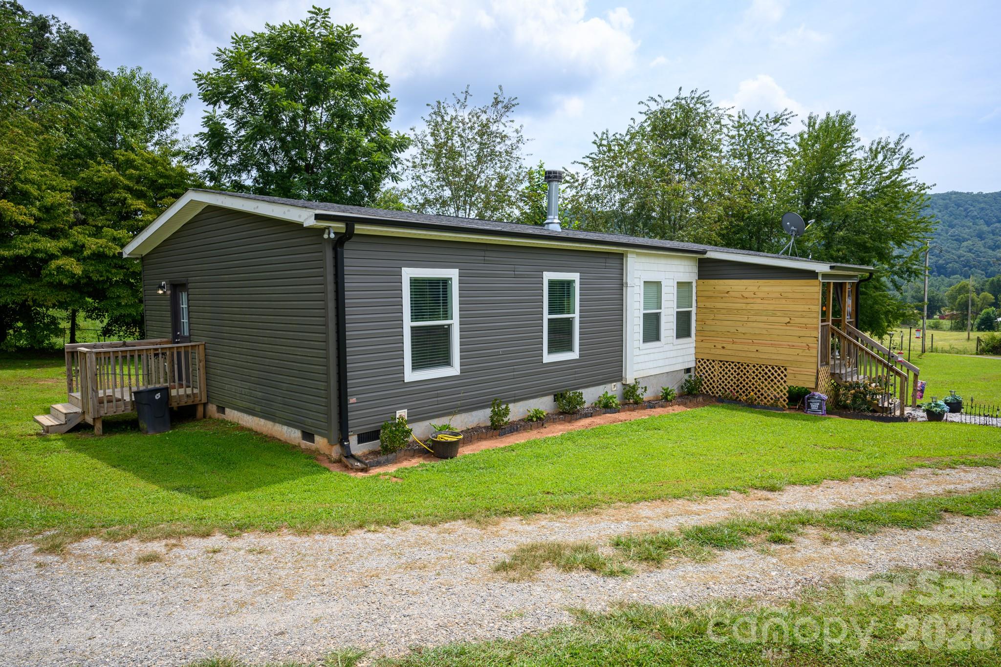 324 Plemmons Place — Marion