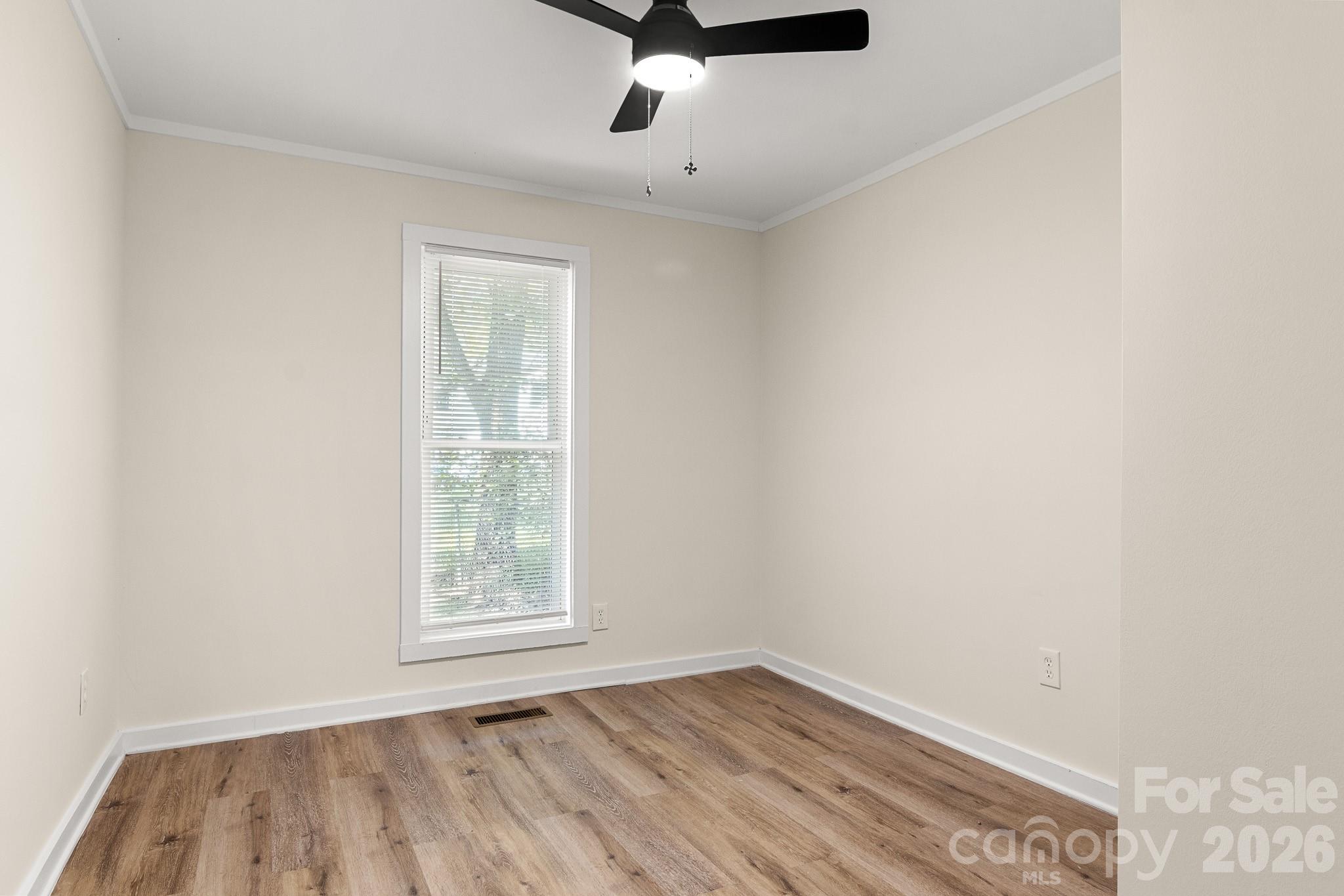 238 37th Street SW — Hickory