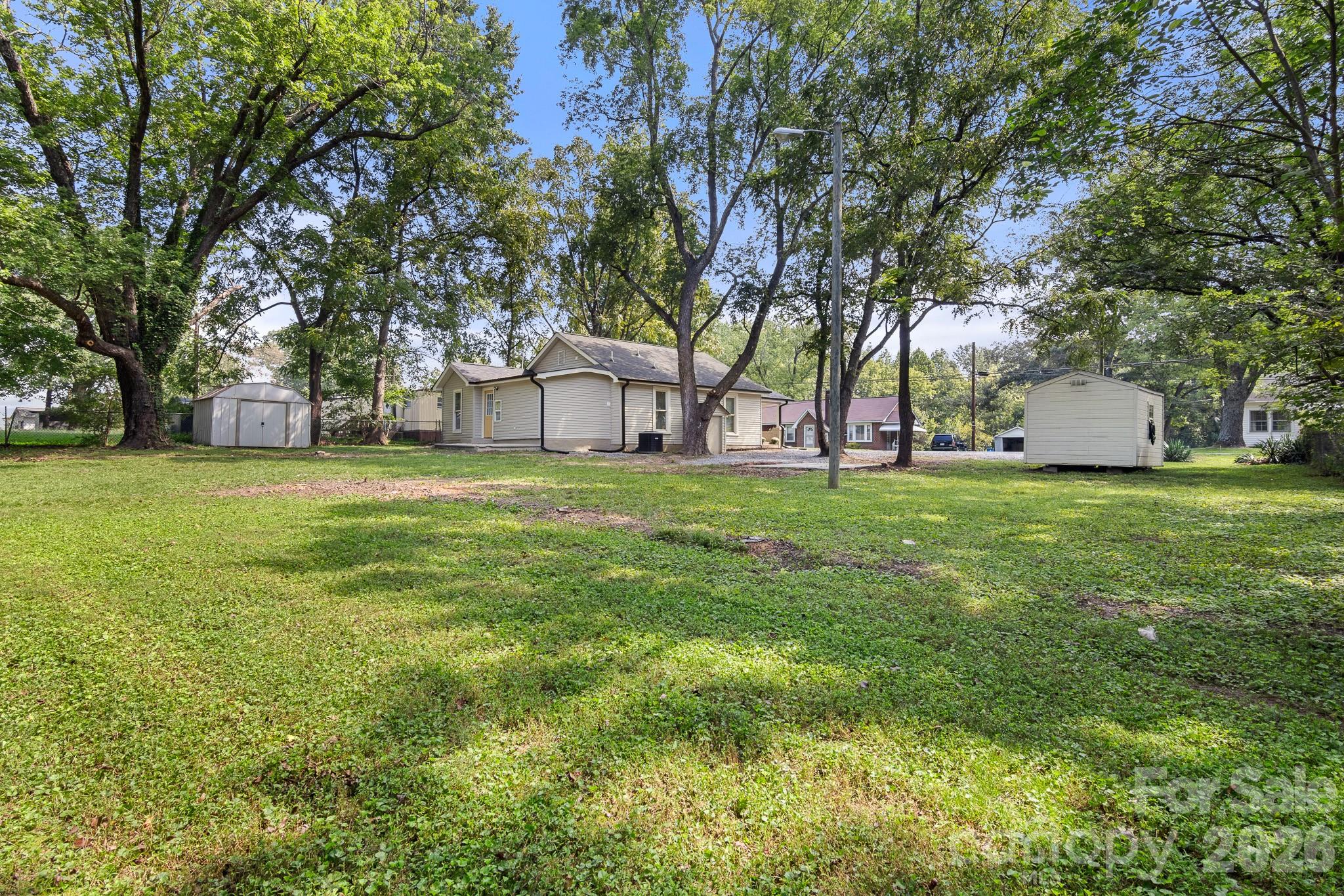 238 37th Street SW — Hickory