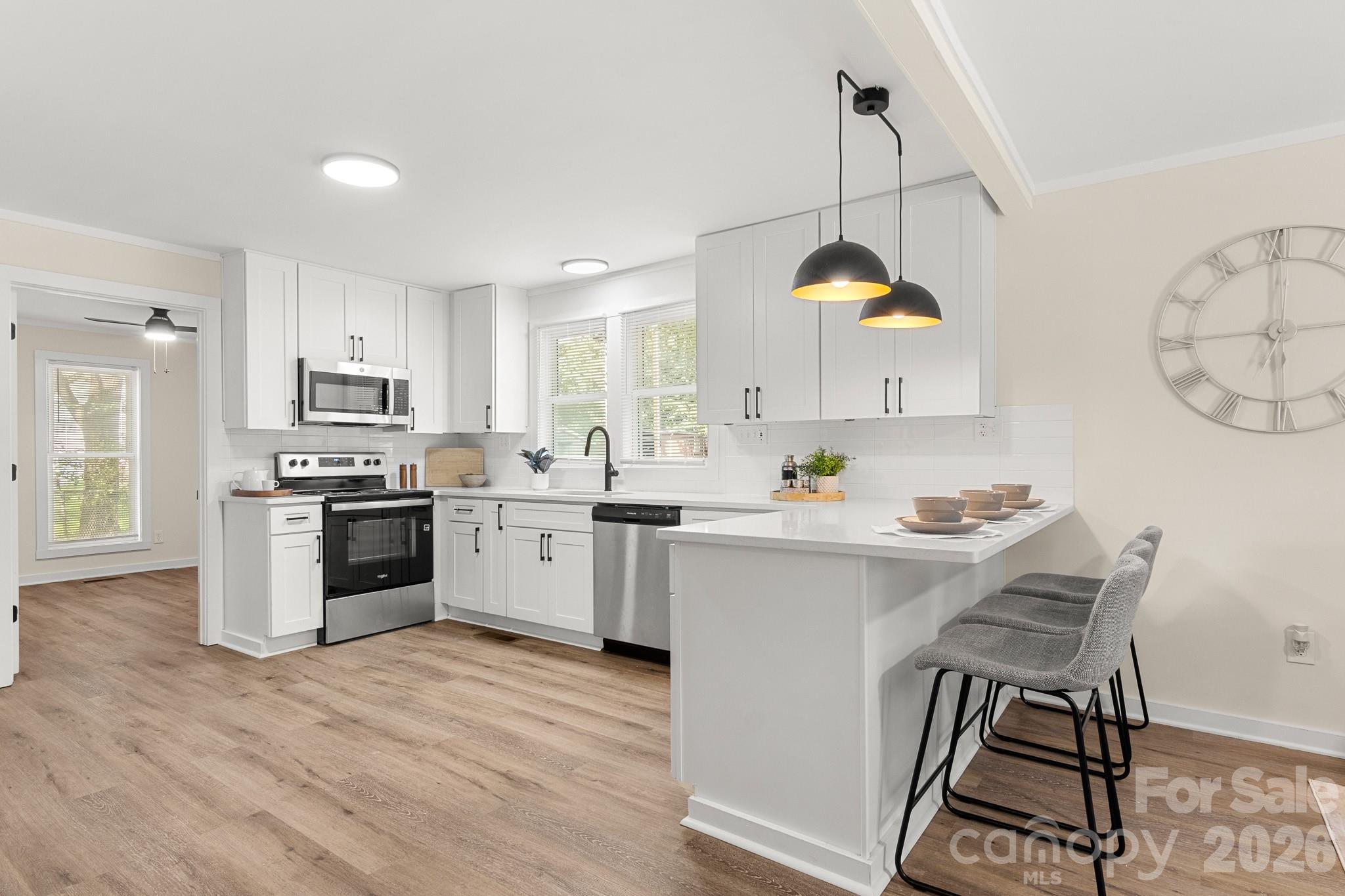 238 37th Street SW — Hickory