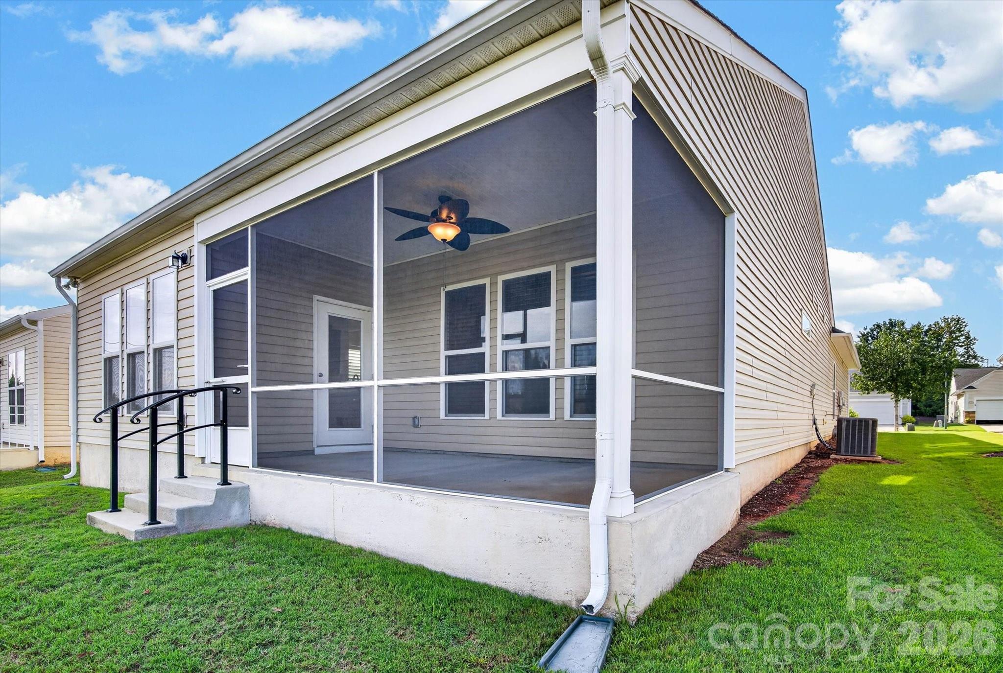 20246 Dovekie Lane — Fort Mill