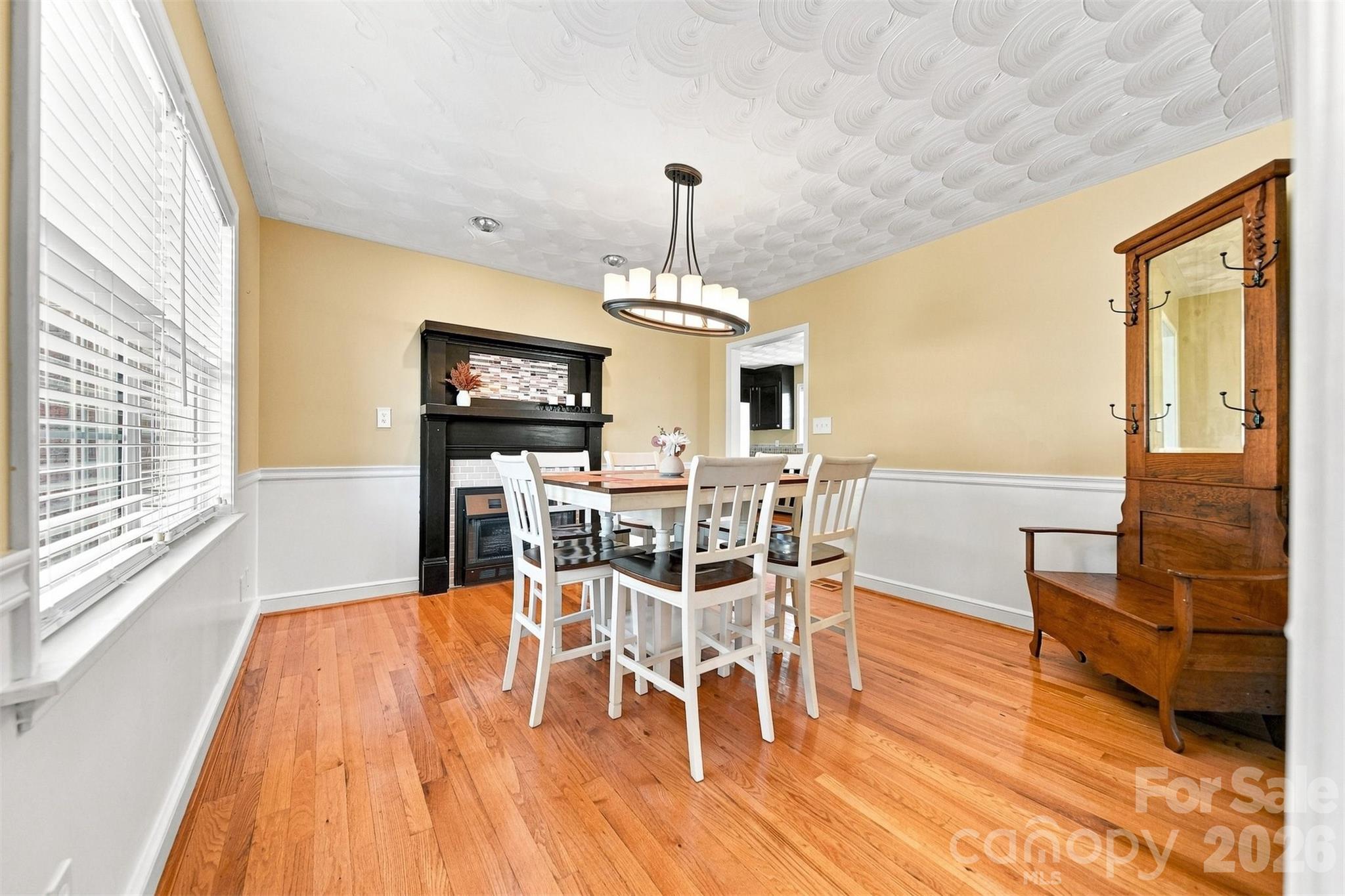4948 Betty Drive NE — Hickory