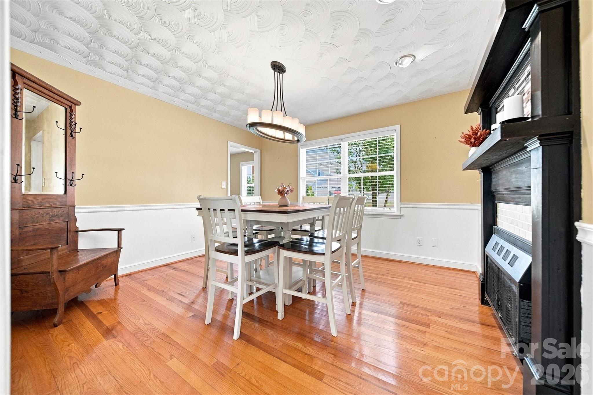 4948 Betty Drive NE — Hickory
