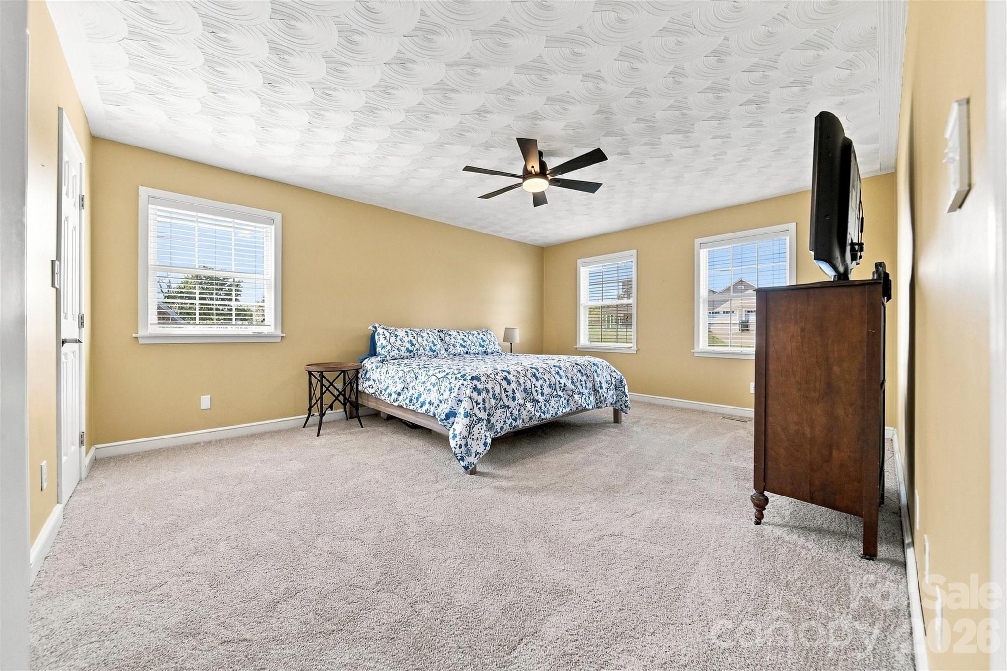4948 Betty Drive NE — Hickory