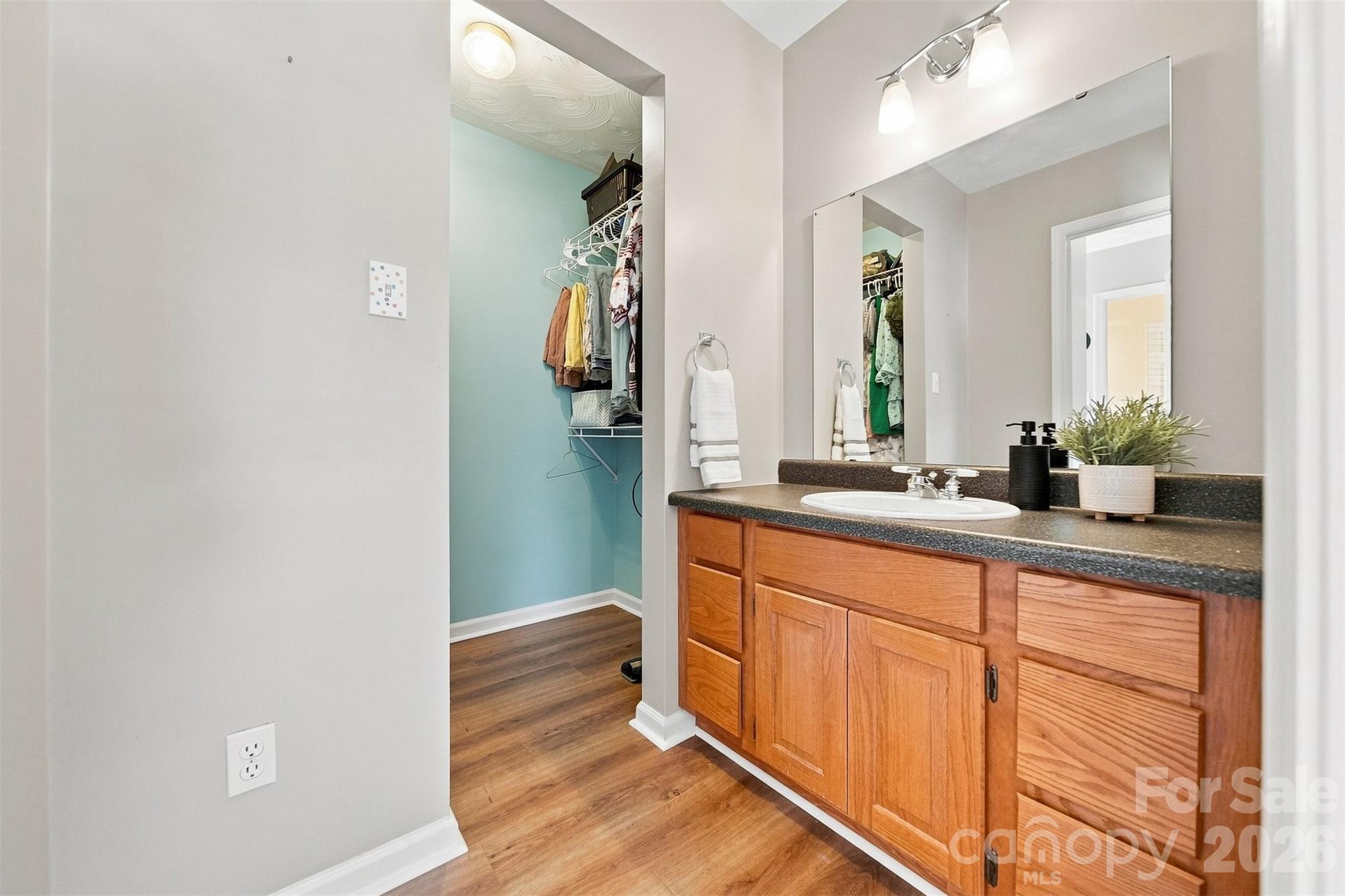 4948 Betty Drive NE — Hickory