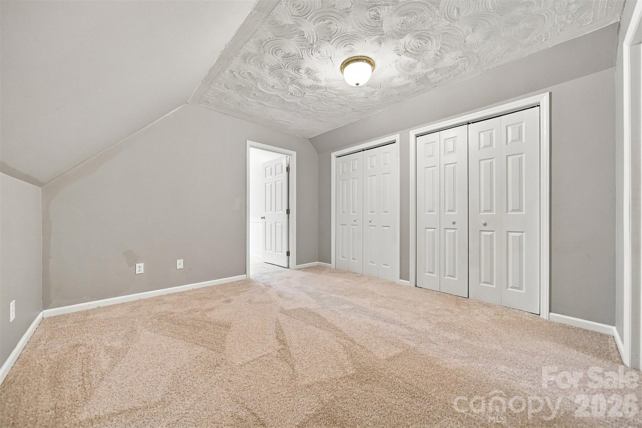 4948 Betty Drive NE — Hickory
