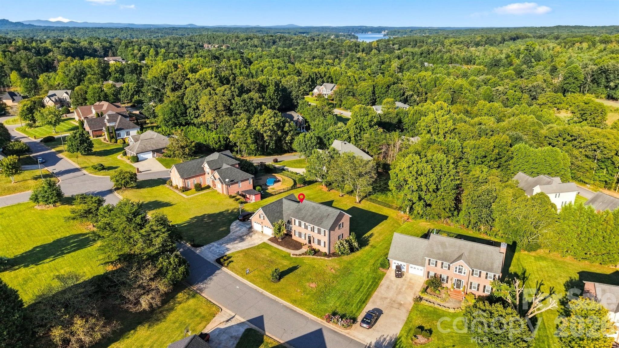 4948 Betty Drive NE — Hickory