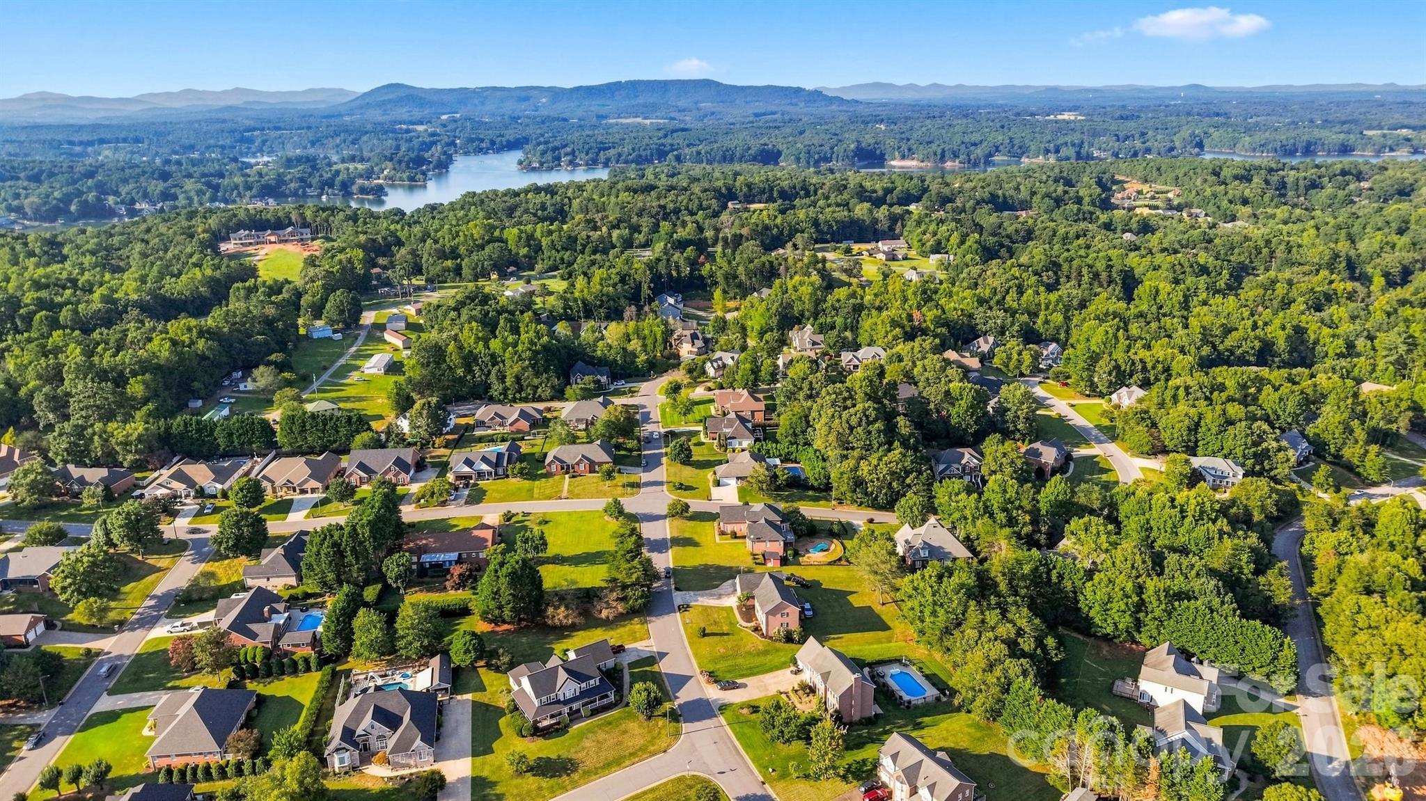 4948 Betty Drive NE — Hickory