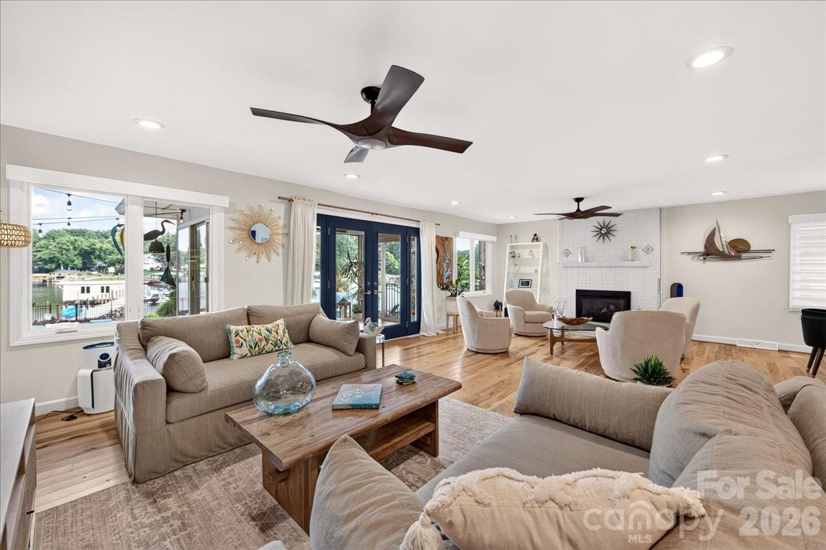 3259 Miners Cove Court — Denver