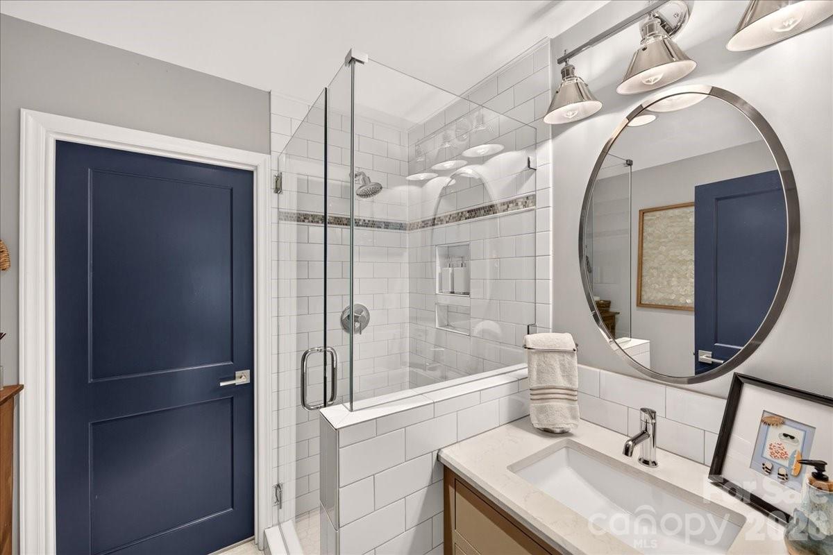 3259 Miners Cove Court — Denver