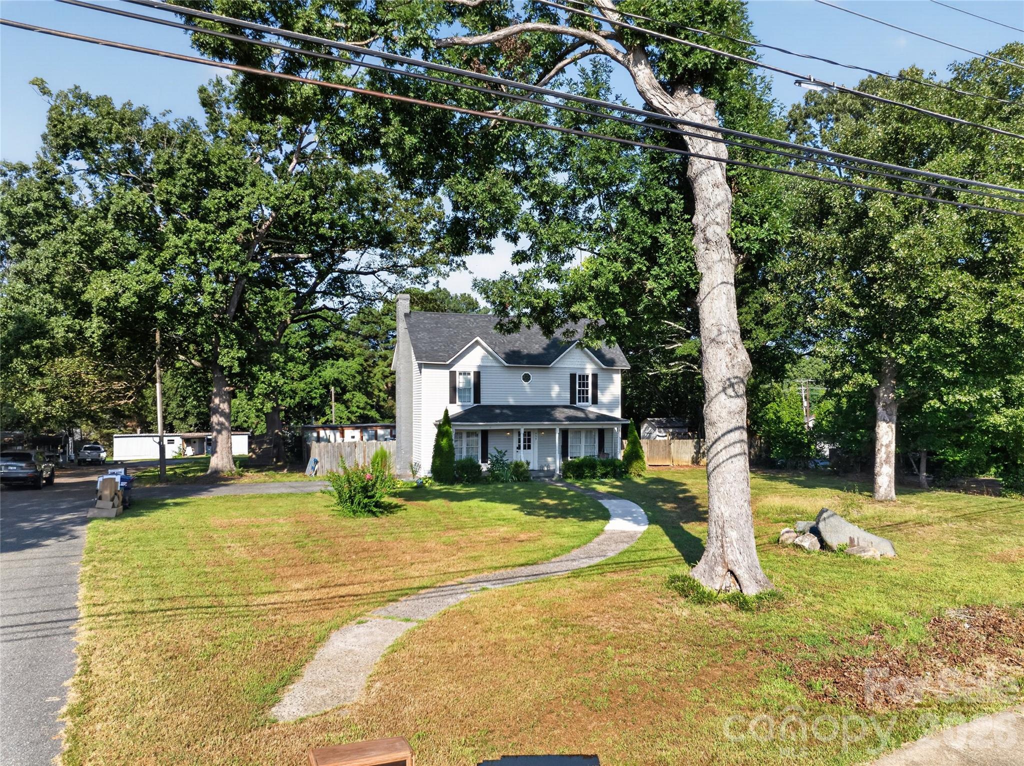 659 N Main Street — Stanley