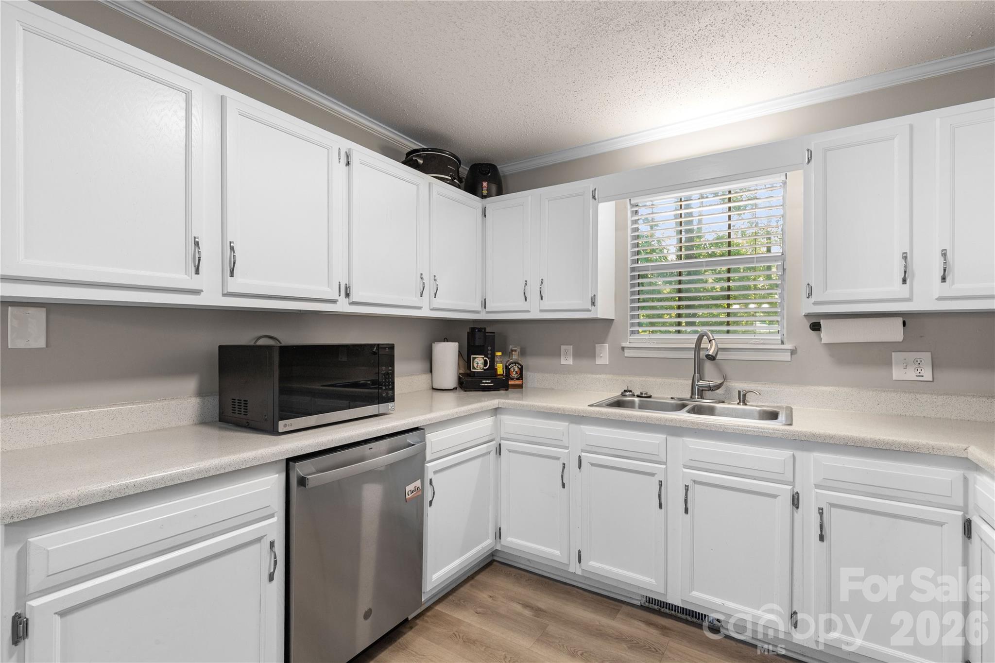 2274 White Pine Court — Lancaster