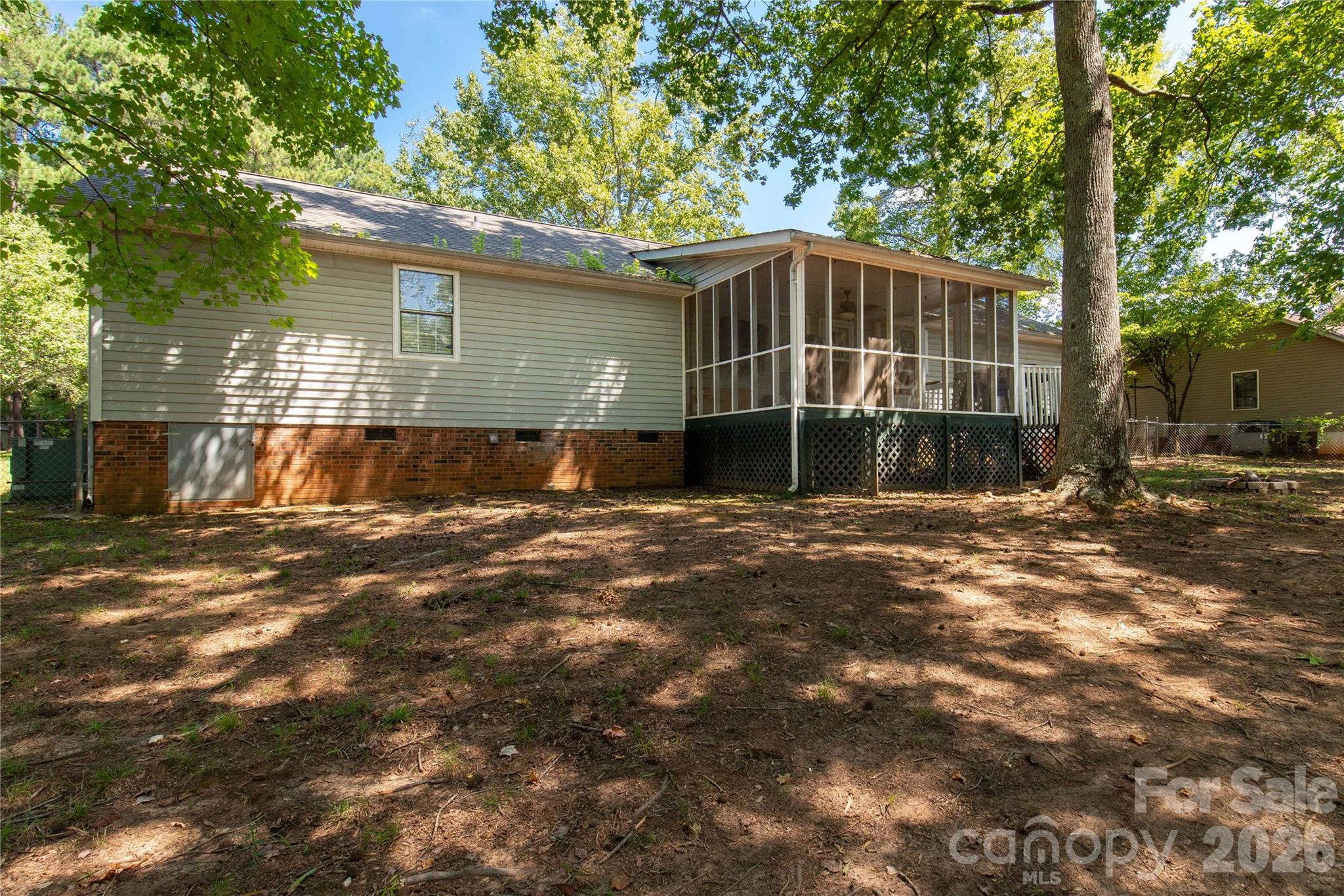 2274 White Pine Court — Lancaster